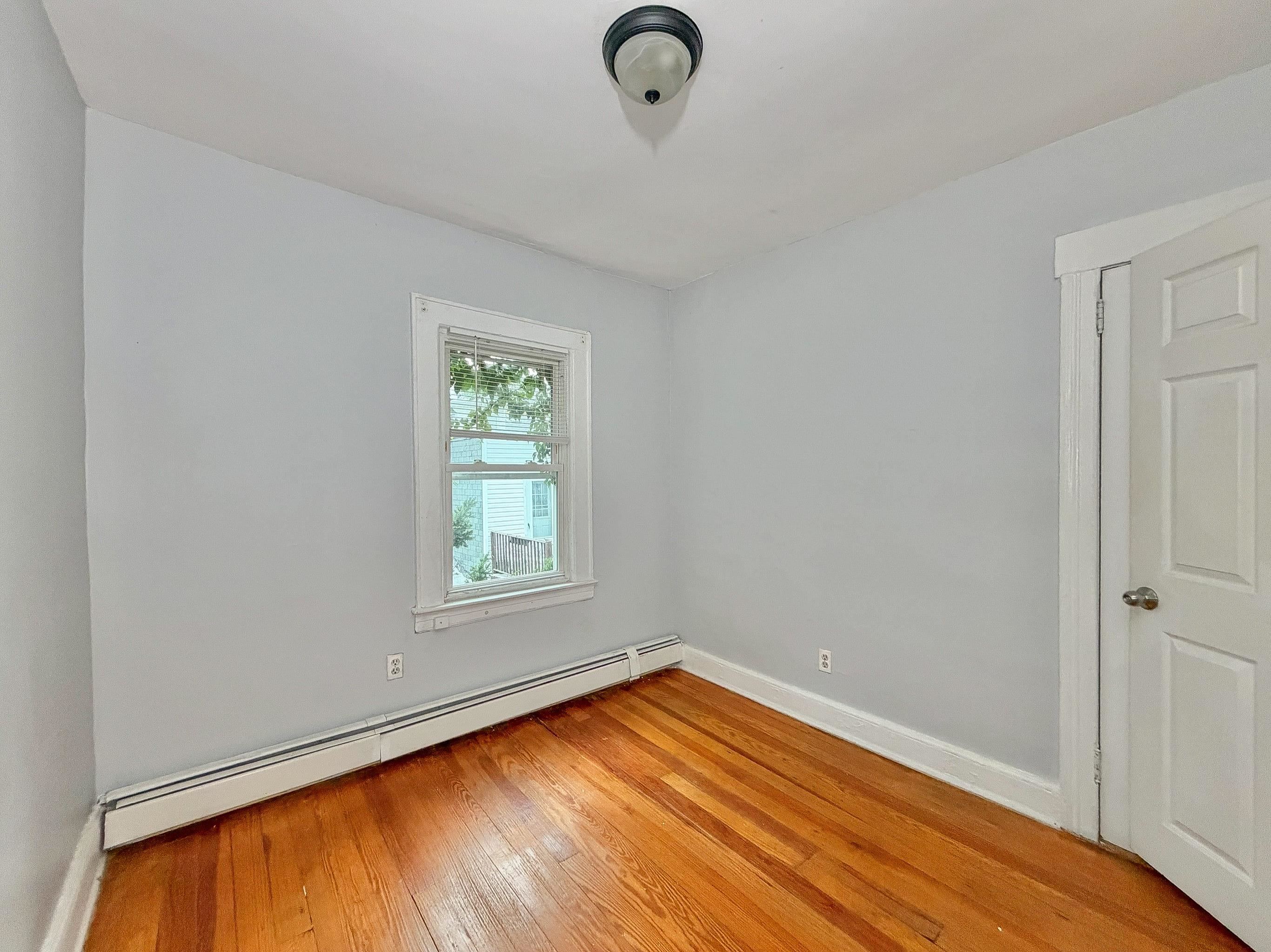 304 2ND ST Unit: 2R