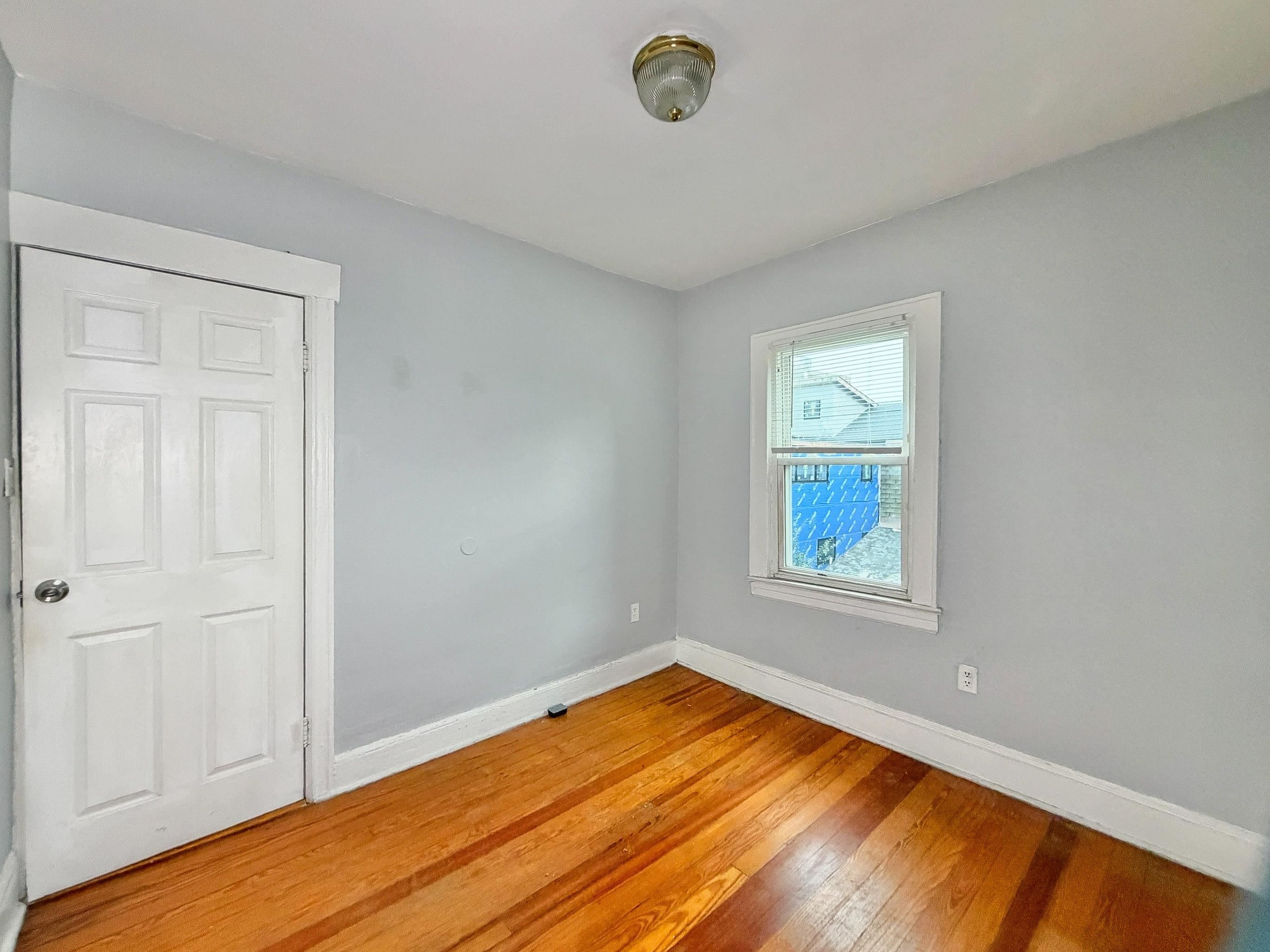 304 2ND ST Unit: 2R