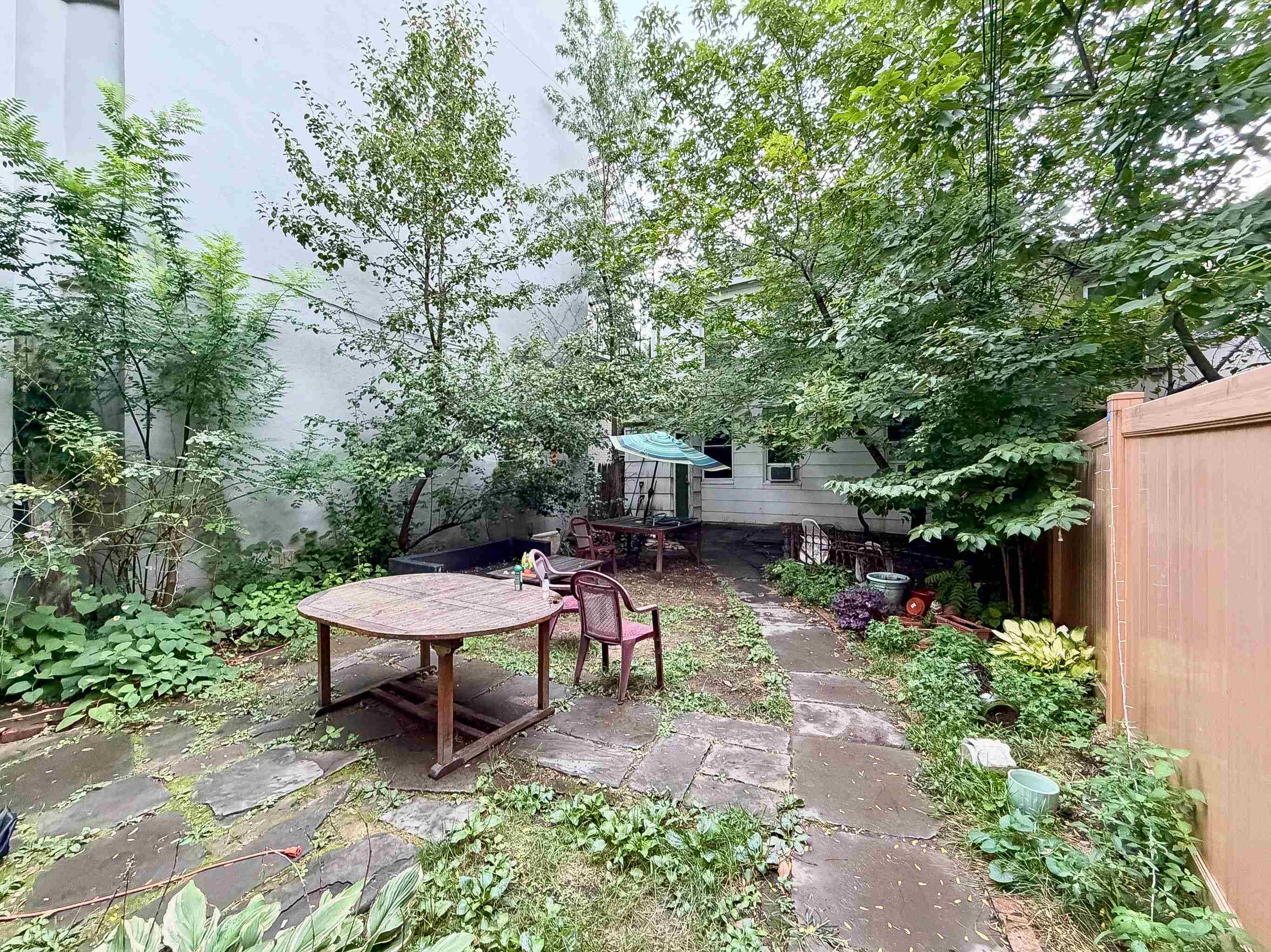304 2ND ST Unit: 2R