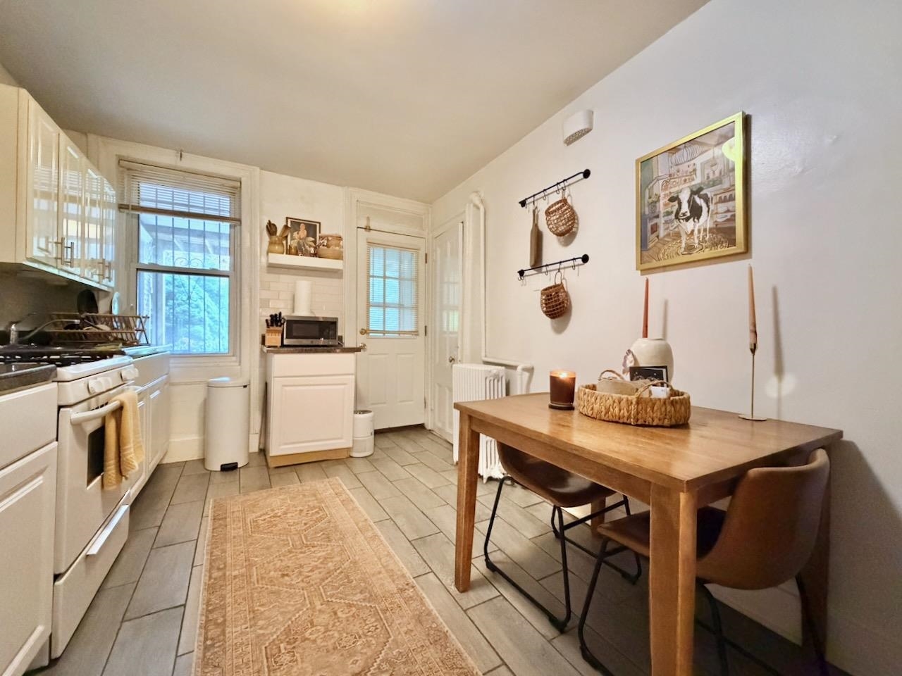 733 PARK AVE Unit: G