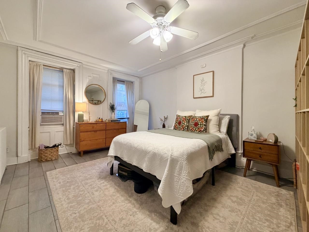 733 PARK AVE Unit: G