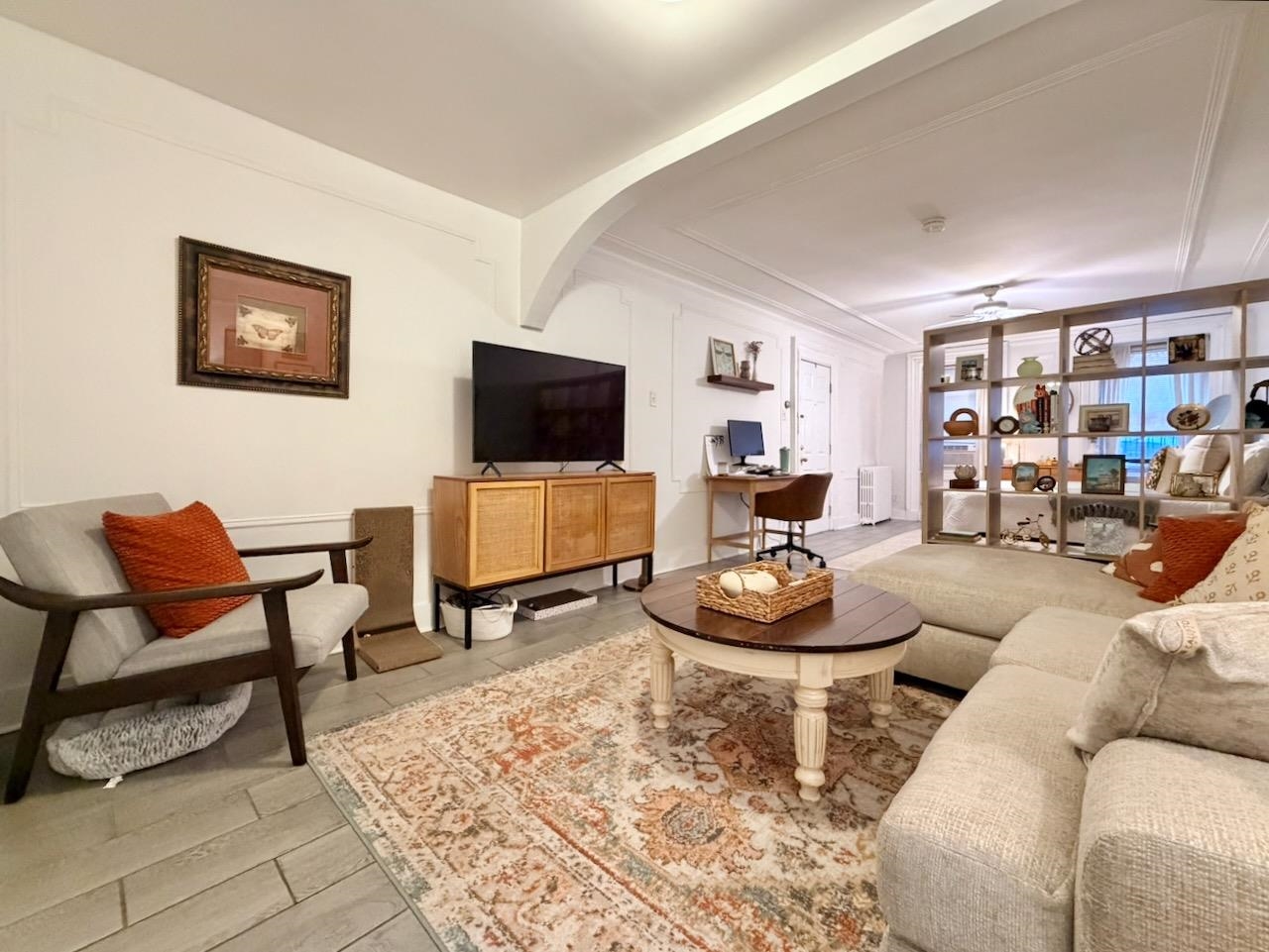 733 PARK AVE Unit: G