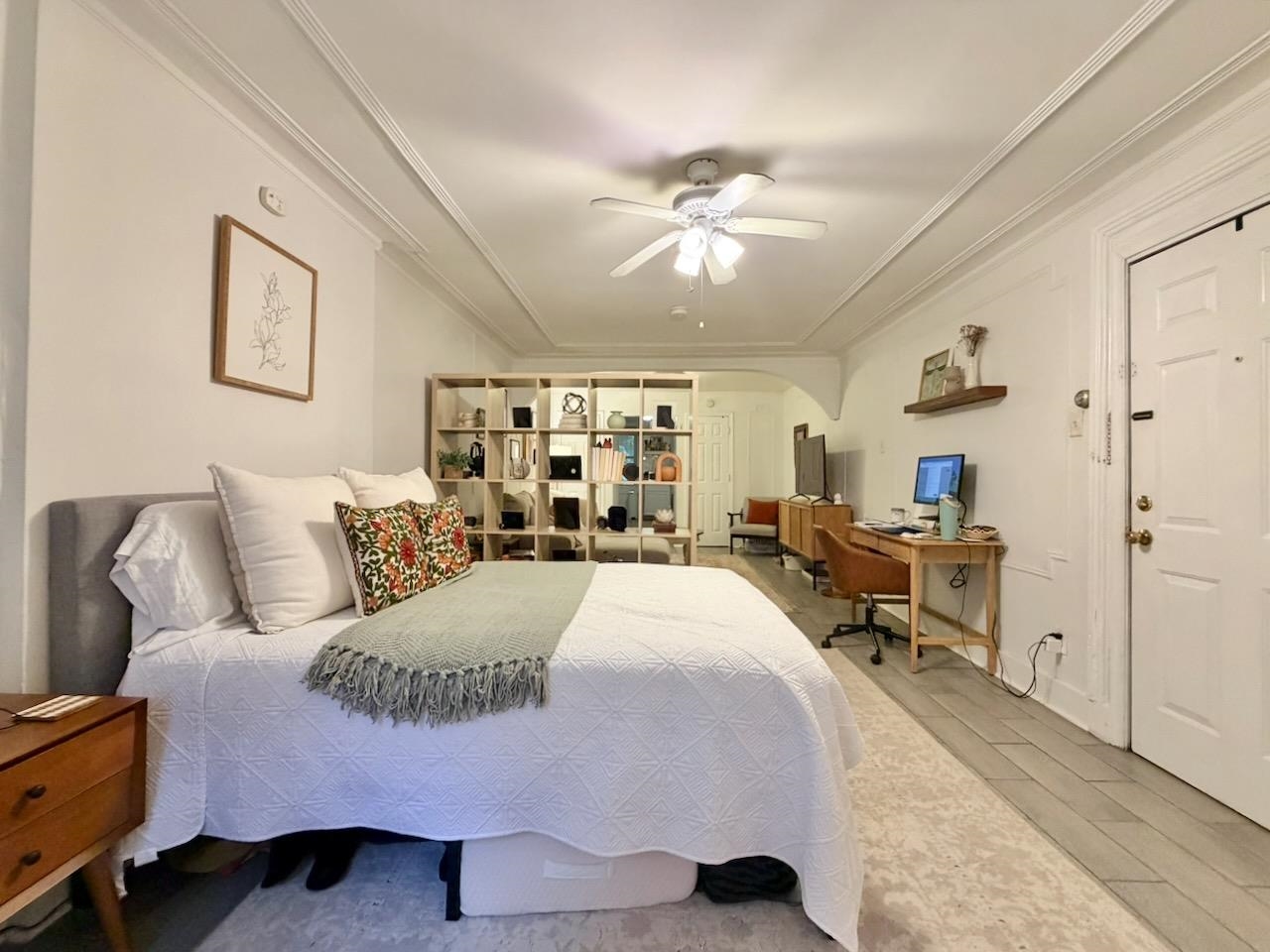 733 PARK AVE Unit: G