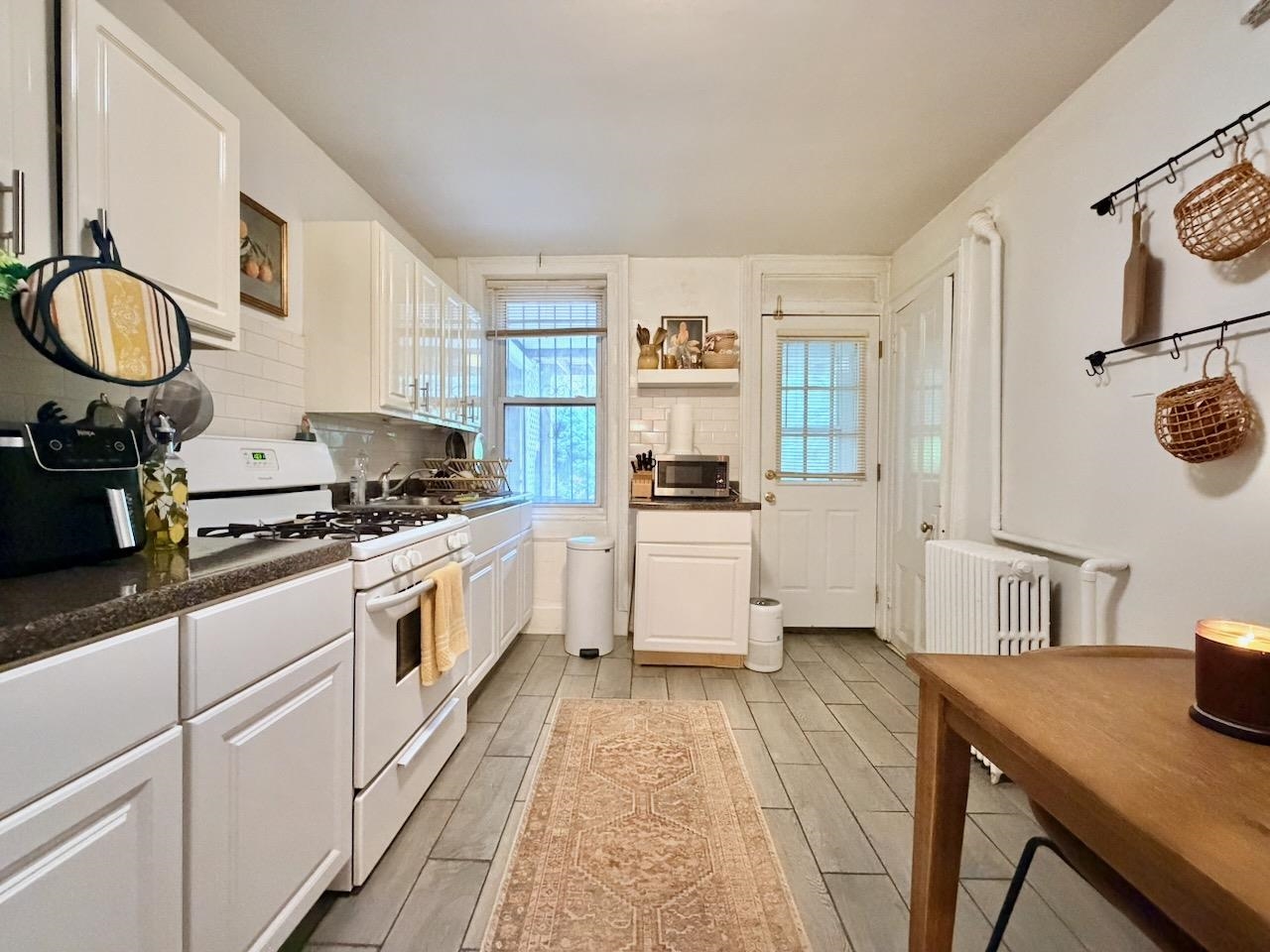 733 PARK AVE Unit: G