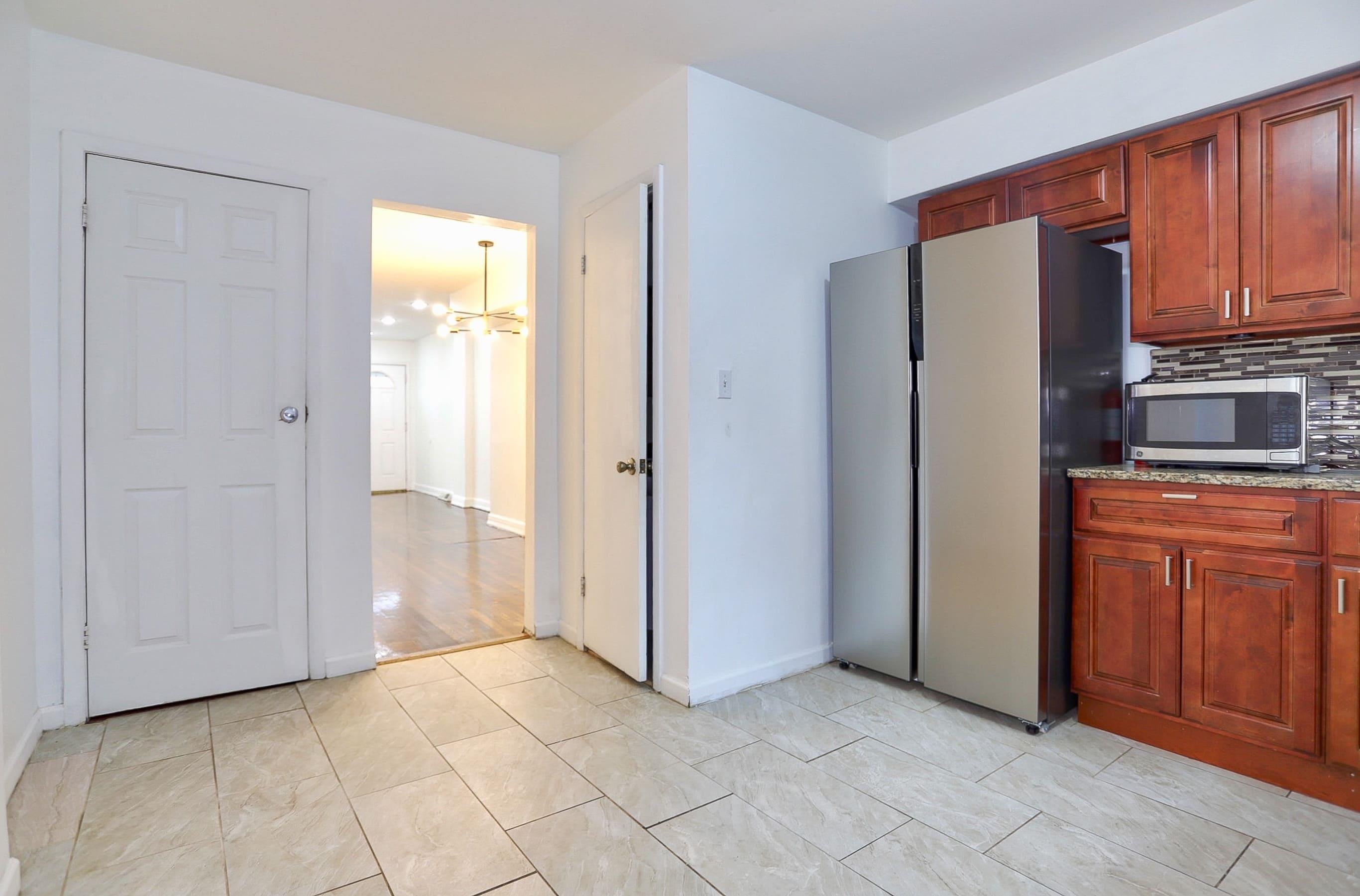 8 VAN NOSTRAND AVE