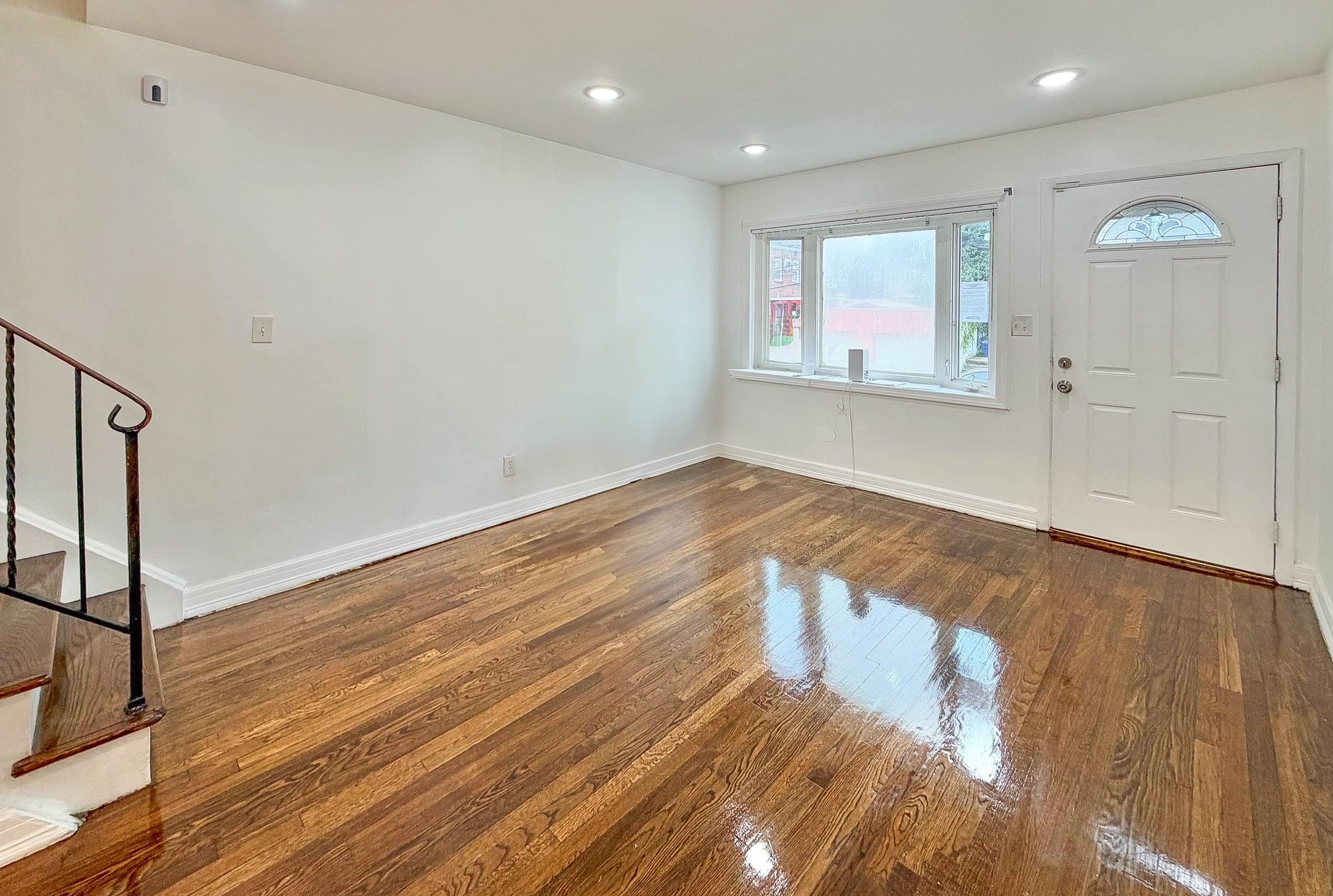 8 VAN NOSTRAND AVE