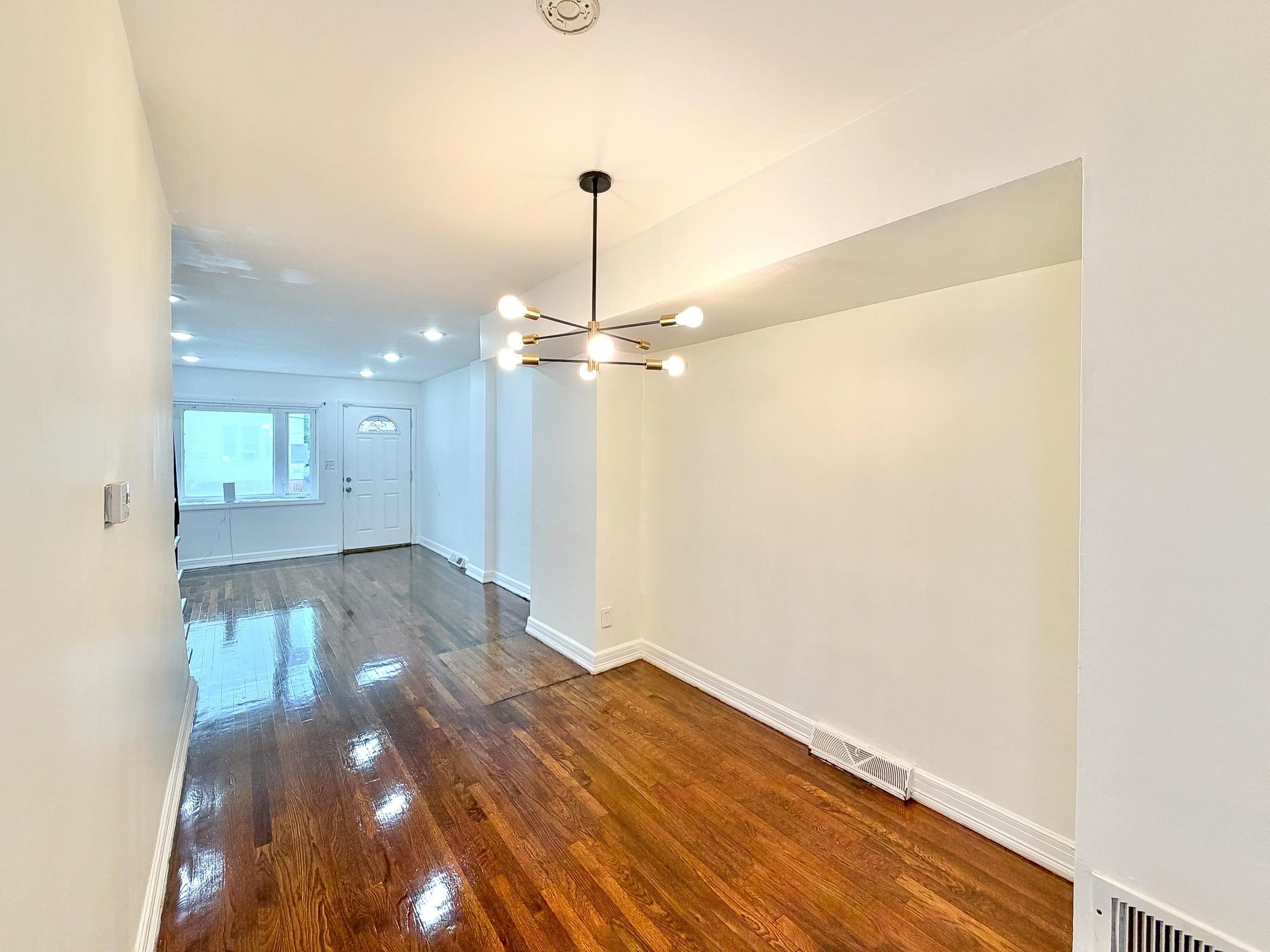 8 VAN NOSTRAND AVE