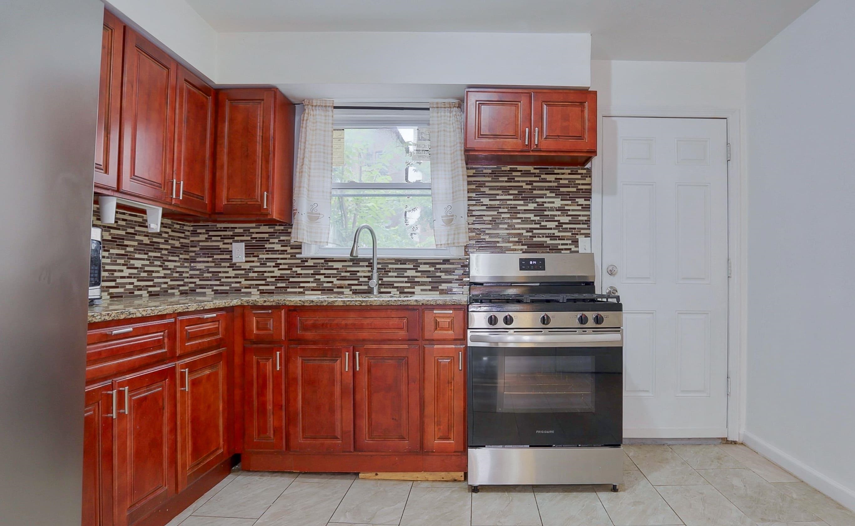8 VAN NOSTRAND AVE