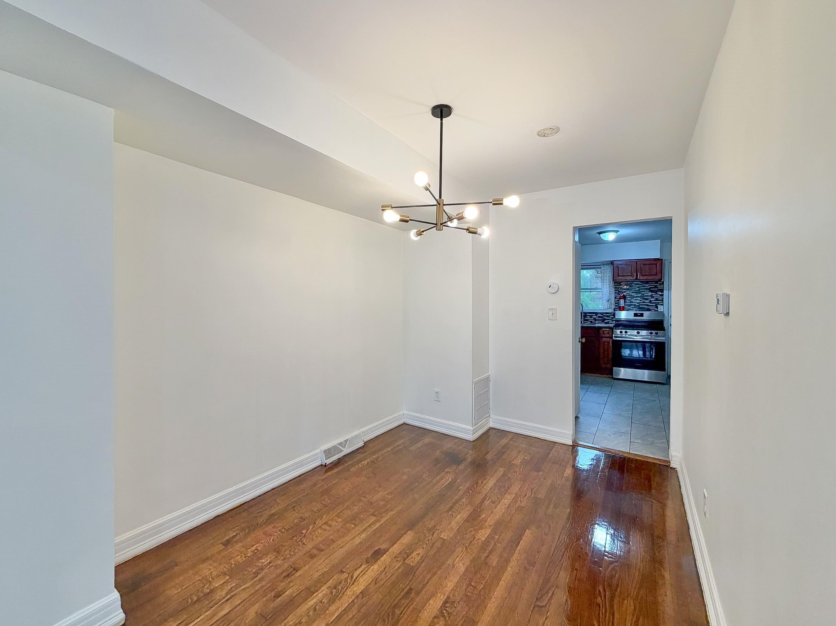 8 VAN NOSTRAND AVE