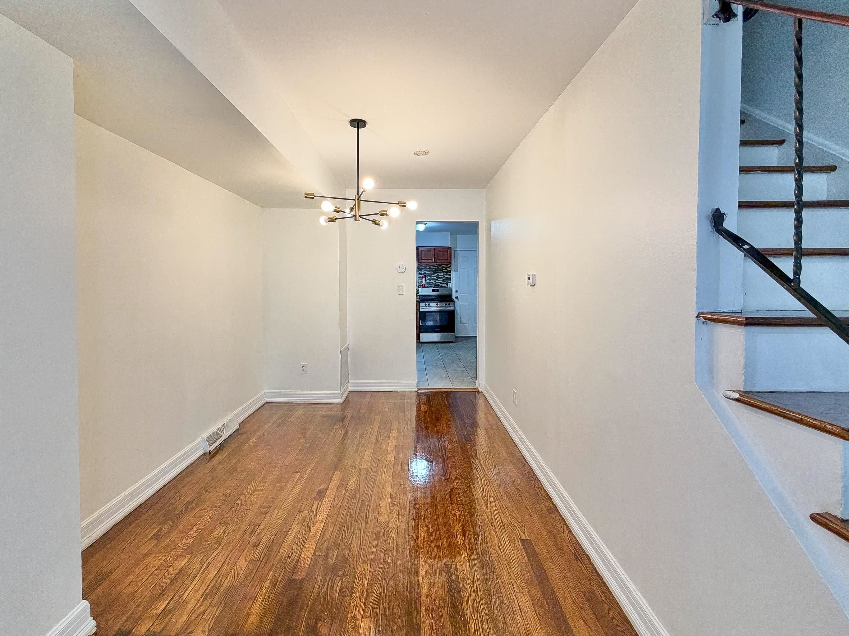 8 VAN NOSTRAND AVE