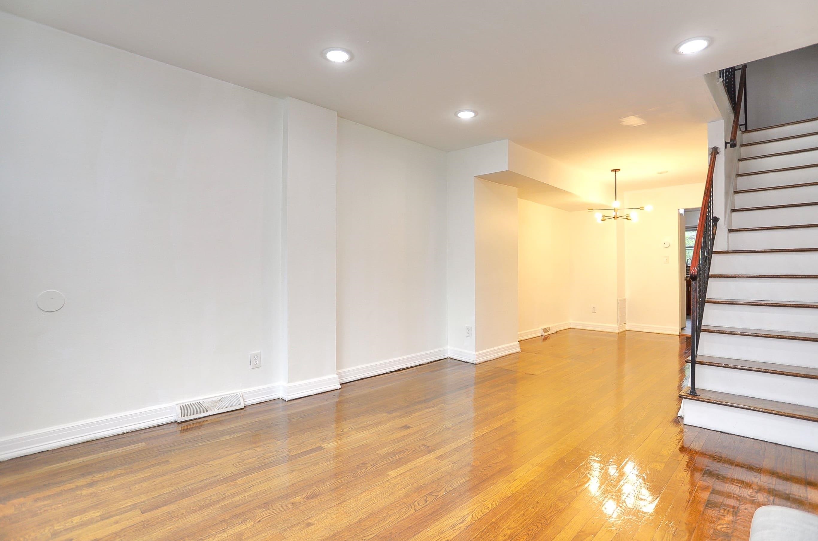 8 VAN NOSTRAND AVE