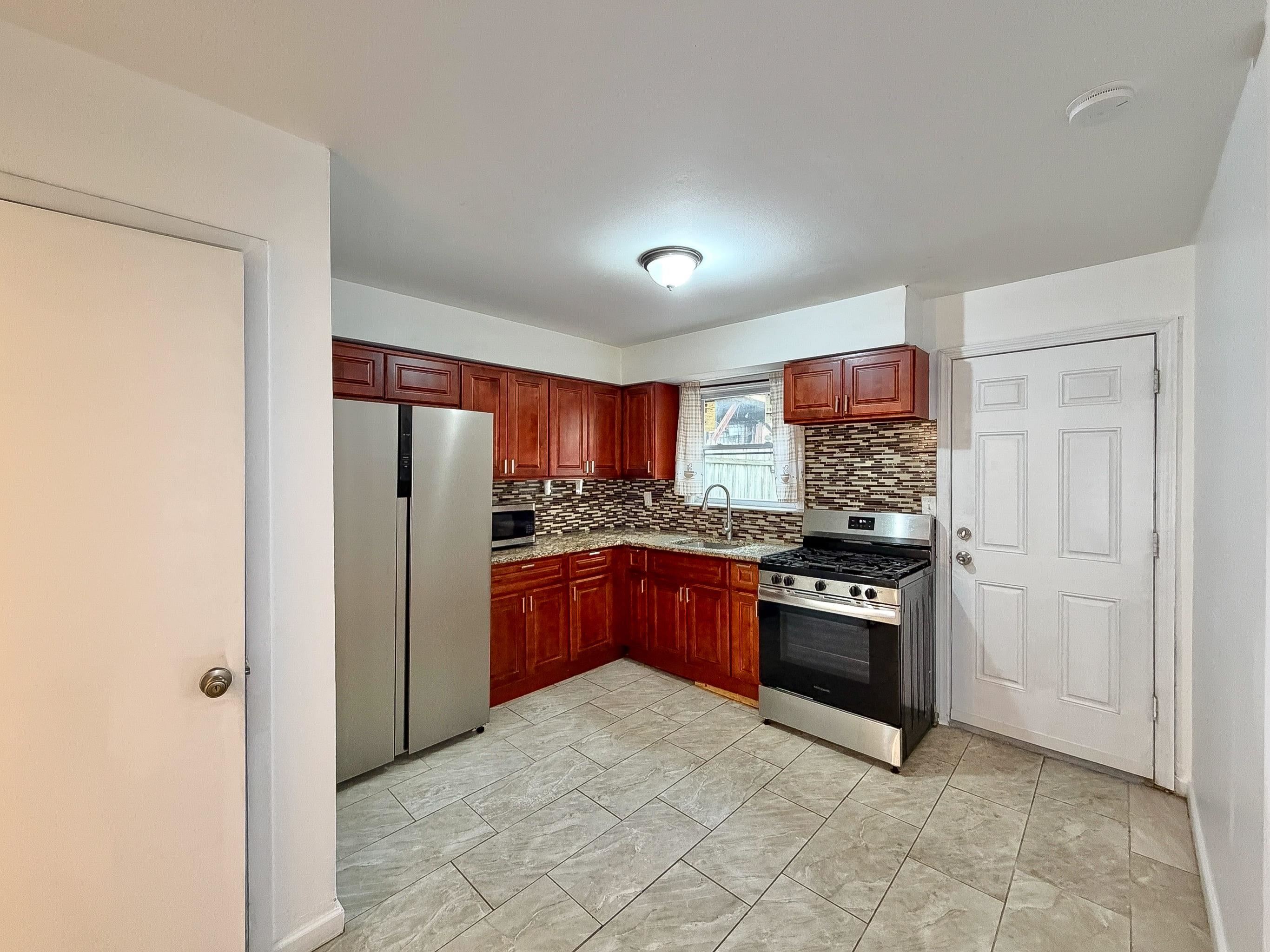 8 VAN NOSTRAND AVE
