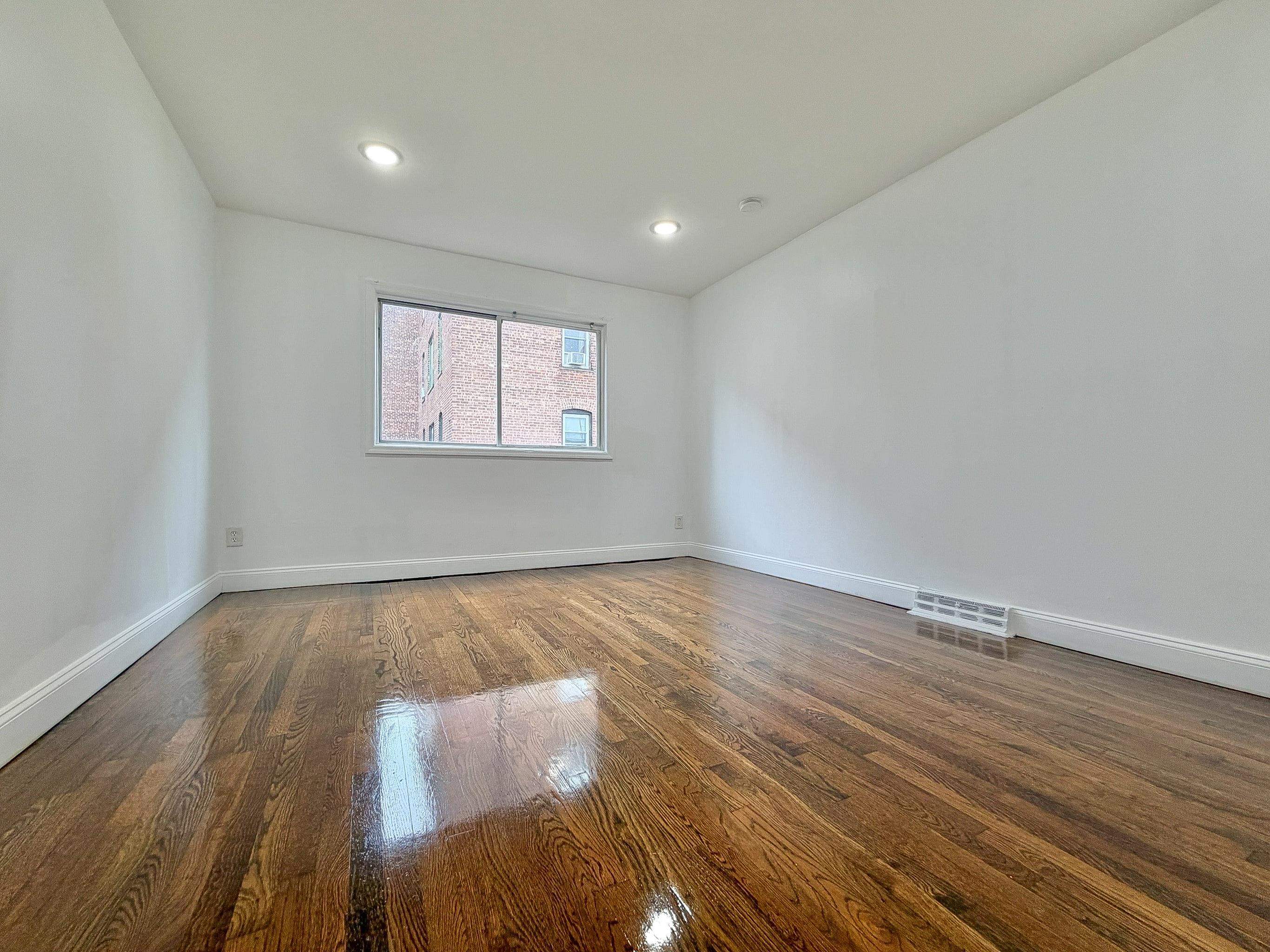 8 VAN NOSTRAND AVE