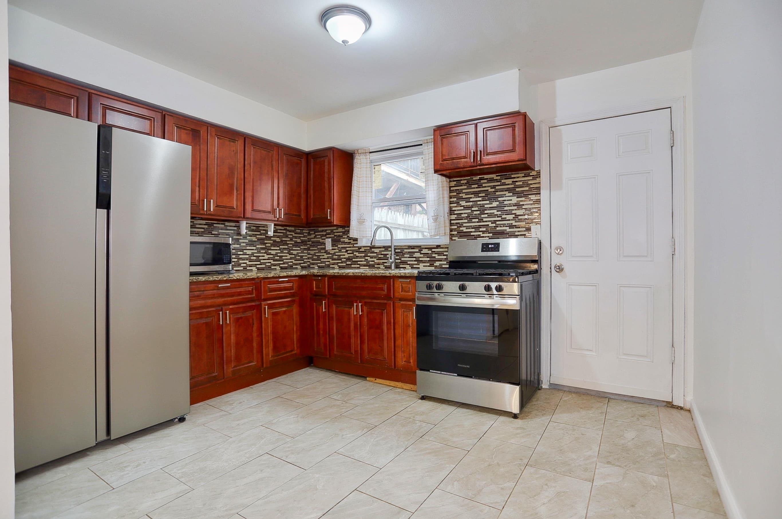 8 VAN NOSTRAND AVE