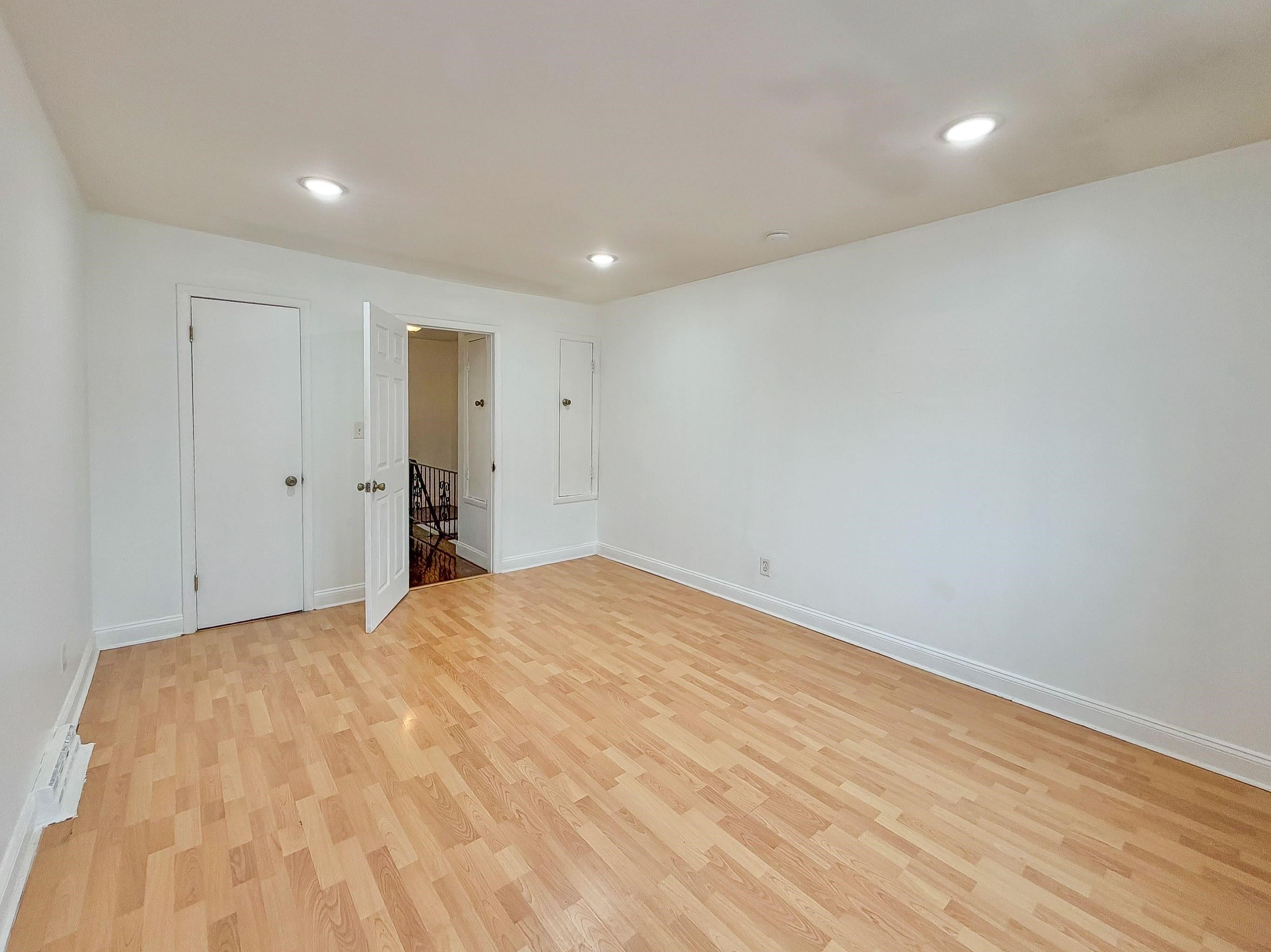 8 VAN NOSTRAND AVE