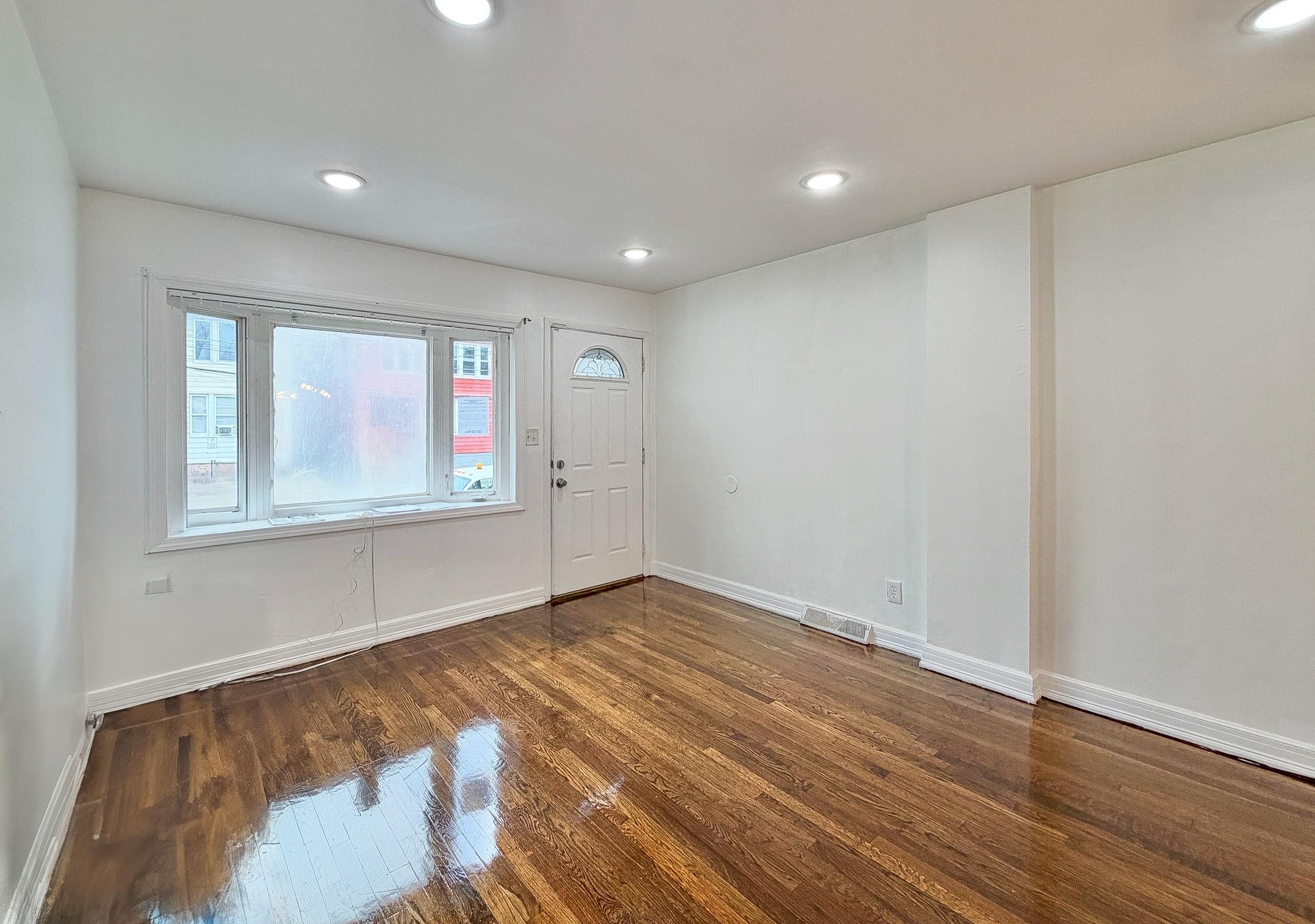 8 VAN NOSTRAND AVE