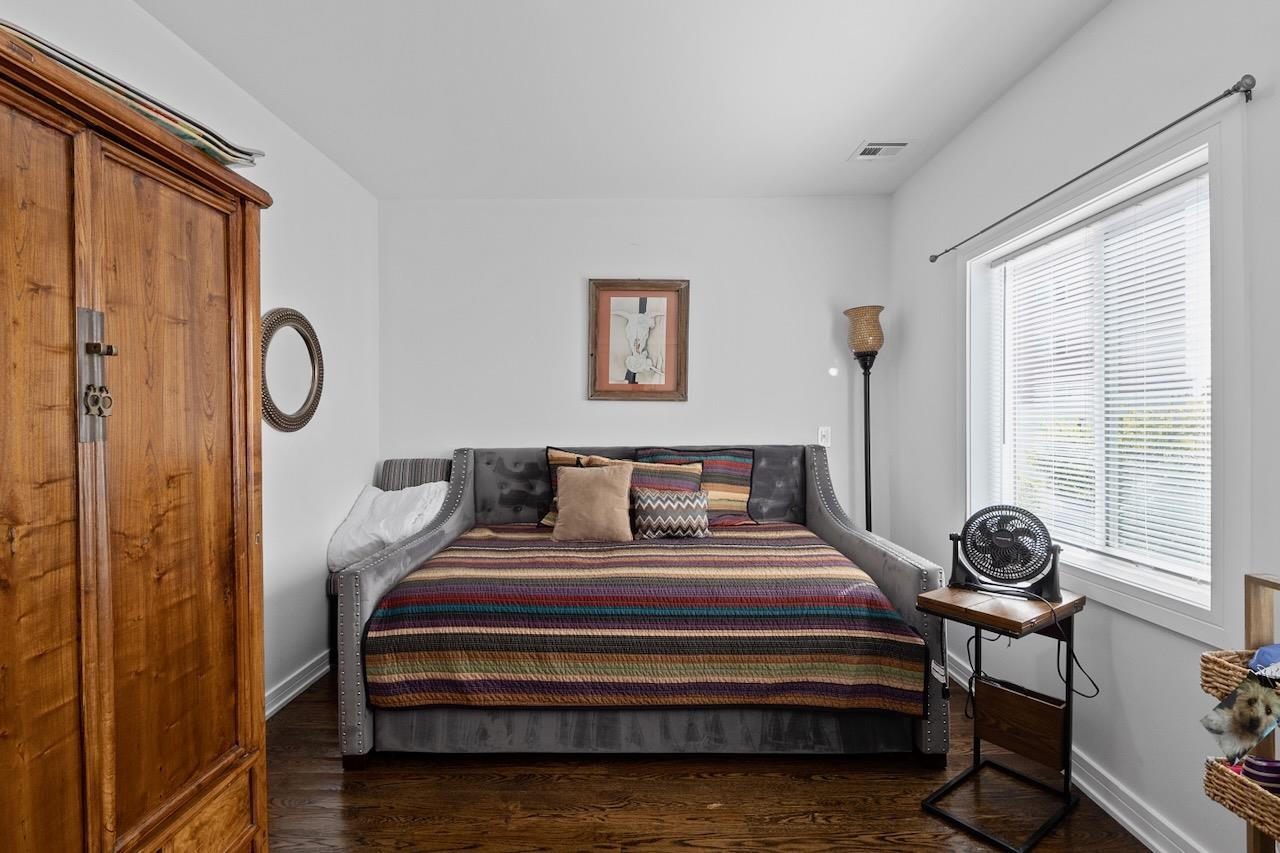419 7TH ST Unit: 2