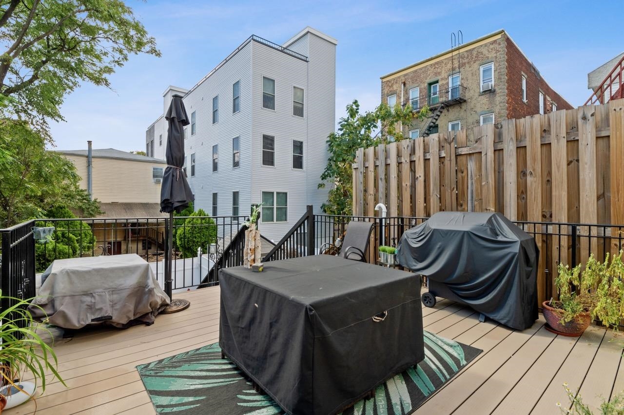 419 7TH ST Unit: 2