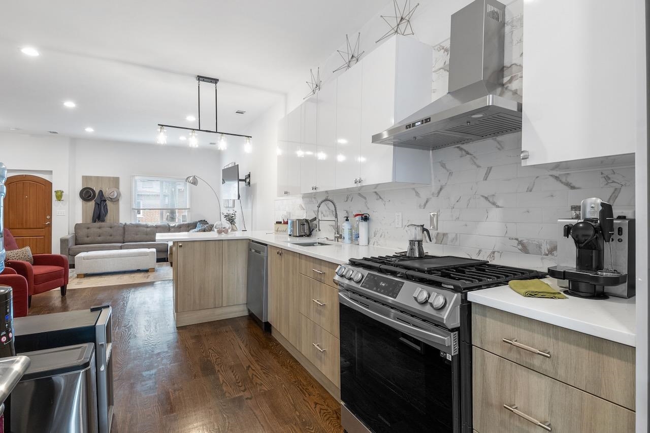 419 7TH ST Unit: 2