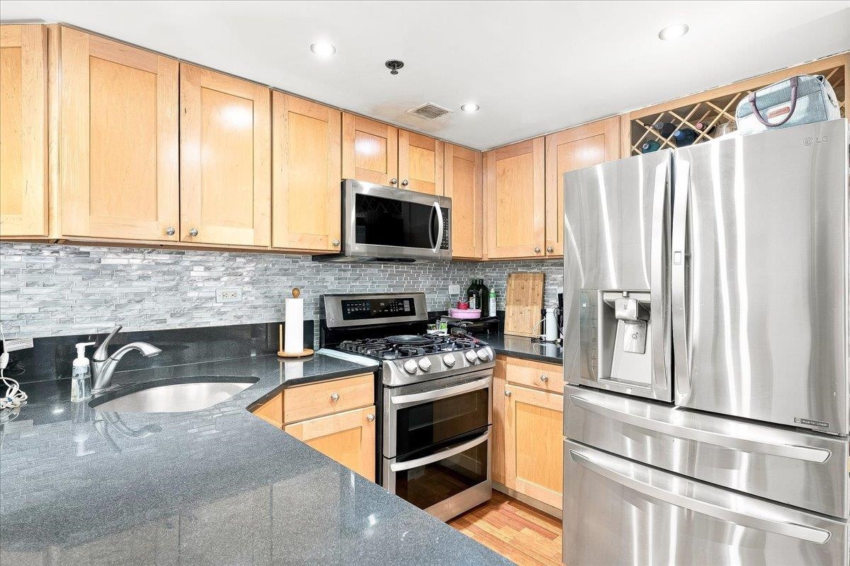 700 1ST ST Unit: 8C