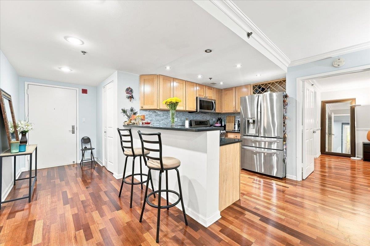 700 1ST ST Unit: 8C