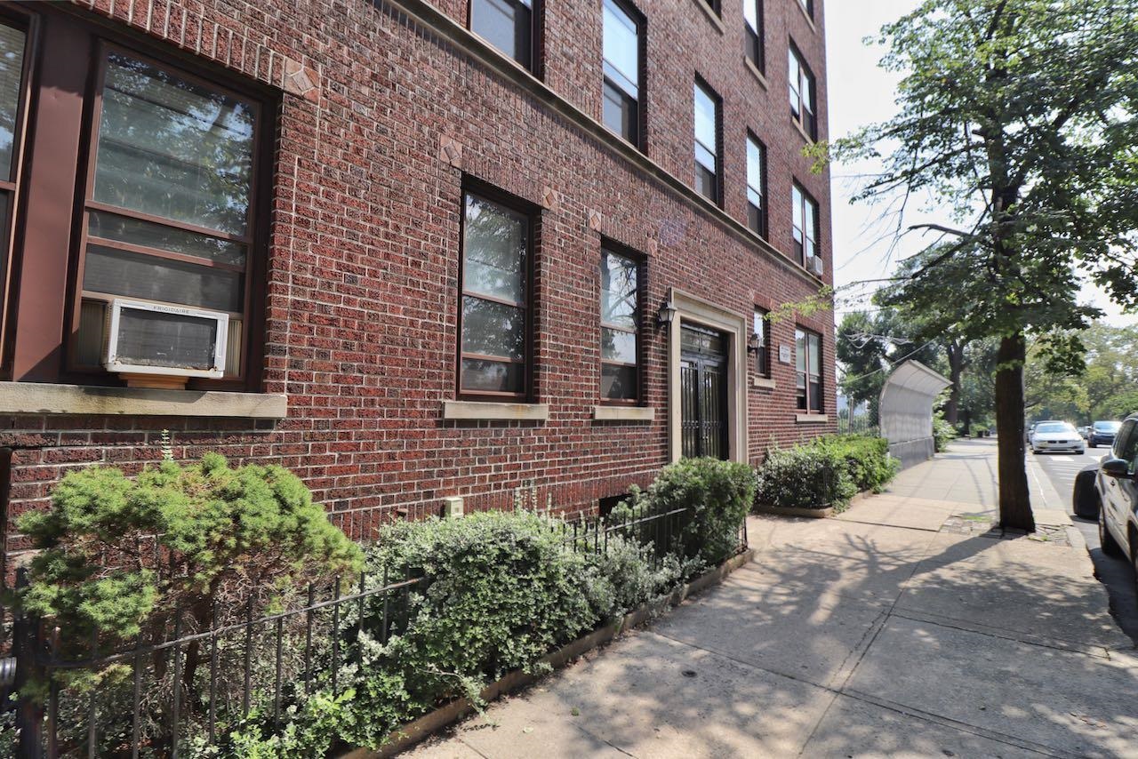 334 OGDEN AVE Unit: 25