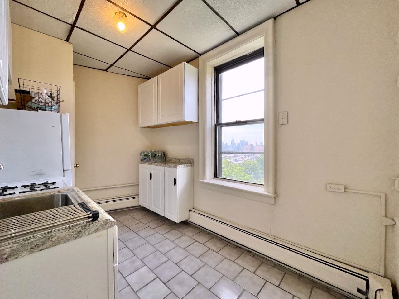 334 OGDEN AVE Unit: 25
