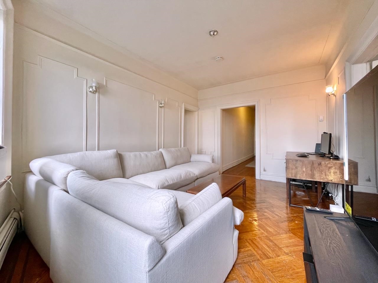 334 OGDEN AVE Unit: 25
