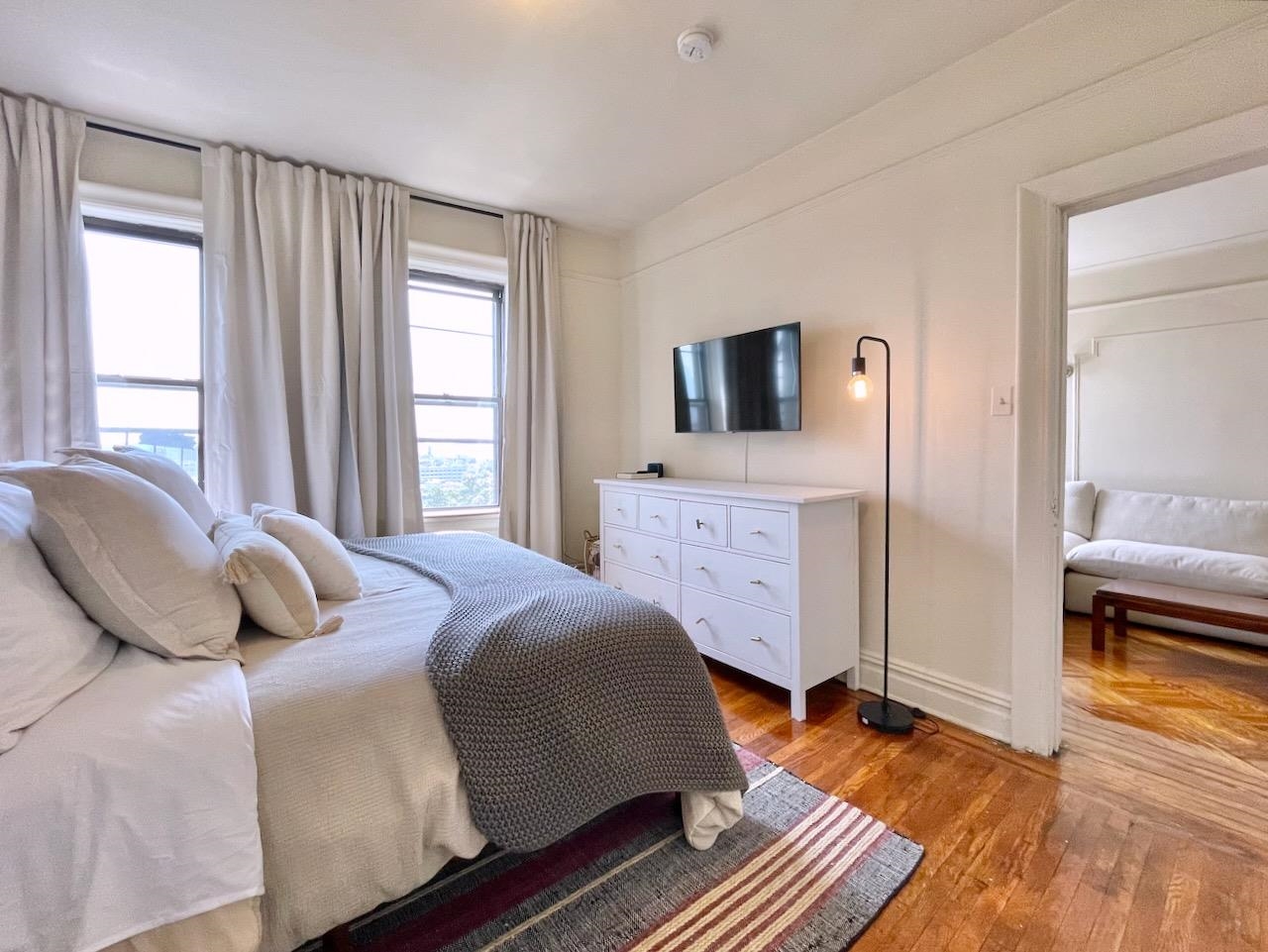 334 OGDEN AVE Unit: 25