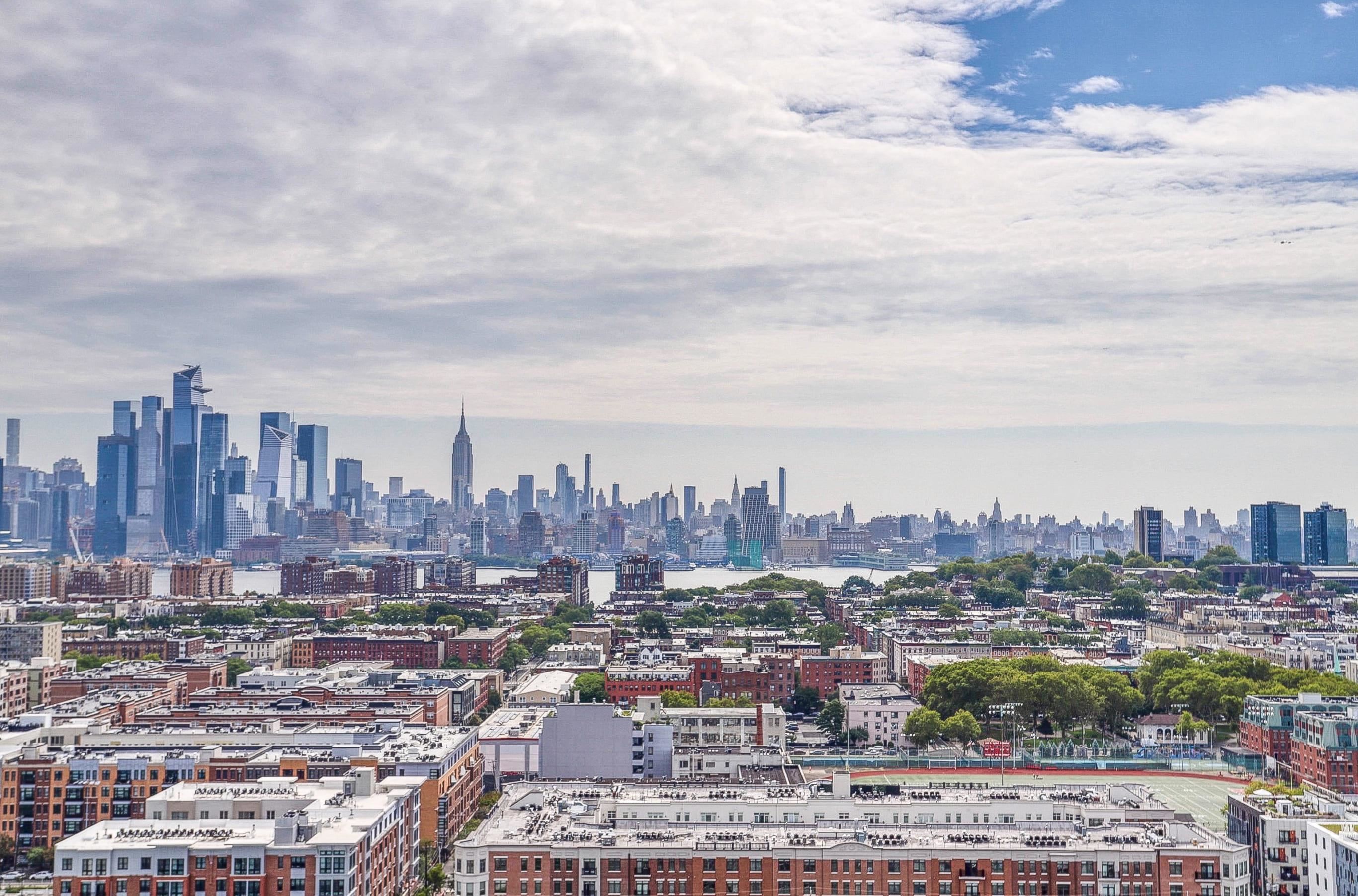 100 MANHATTAN AVE Unit: 1309
