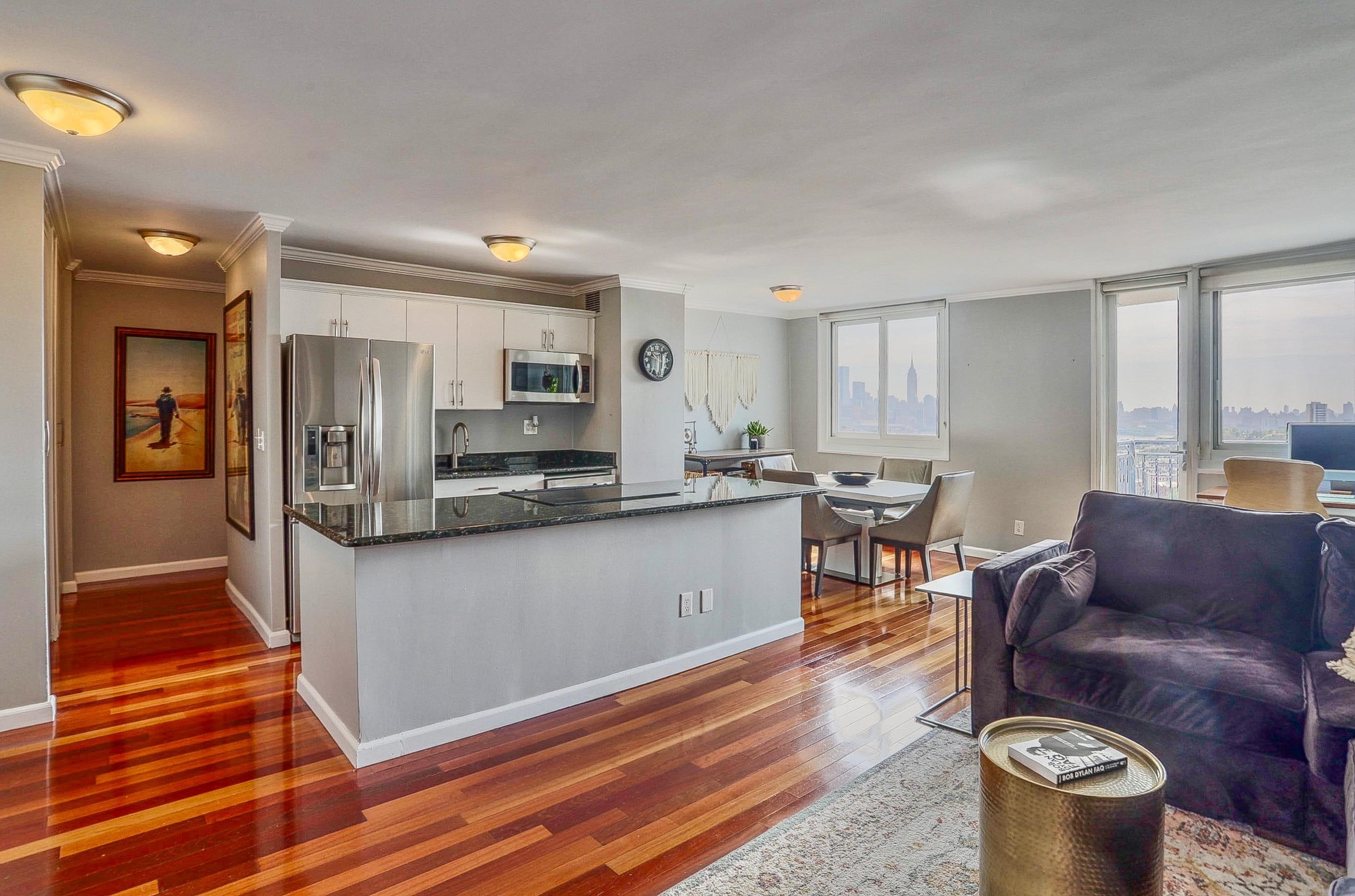 100 MANHATTAN AVE Unit: 1309
