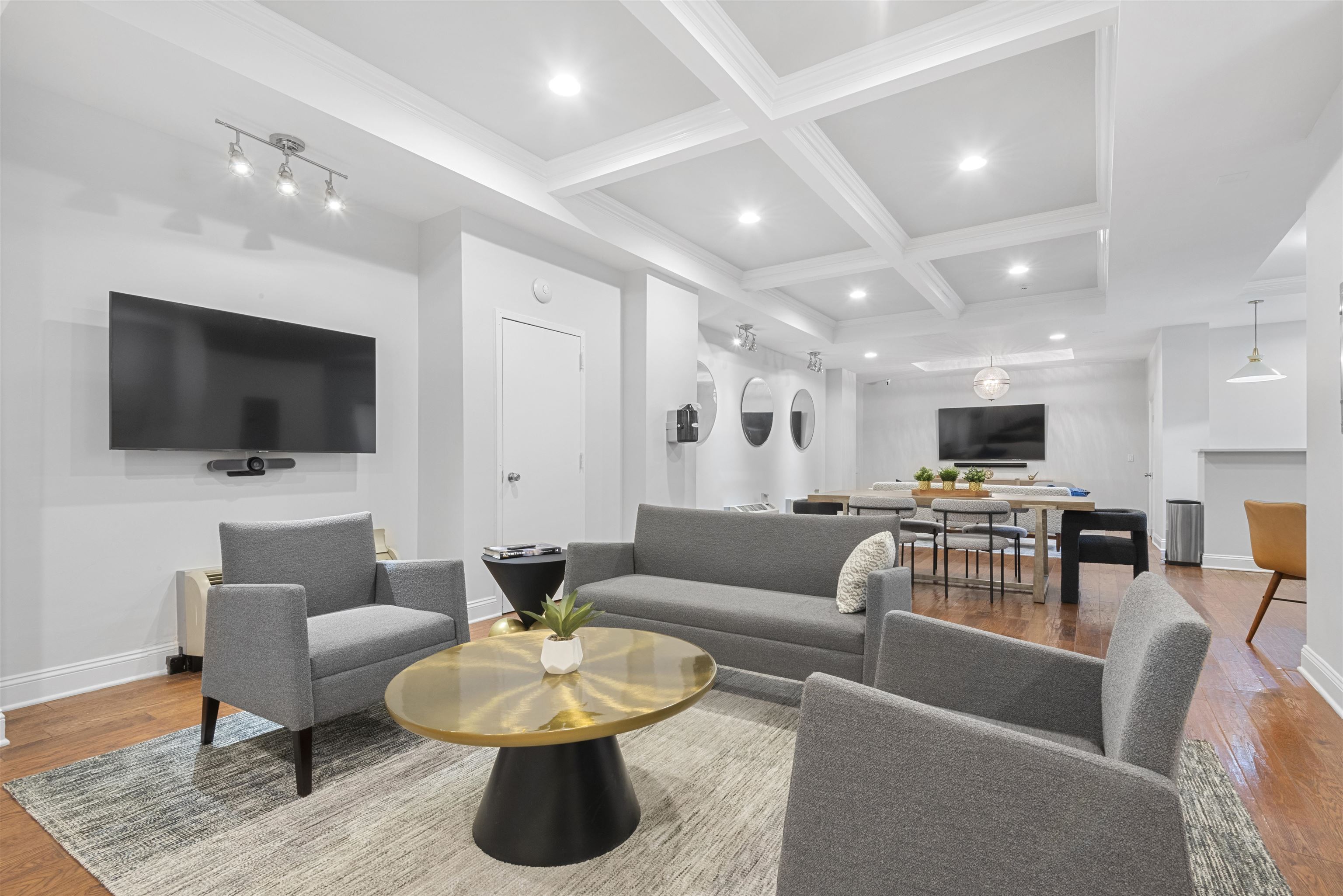 100 MANHATTAN AVE Unit: 1309