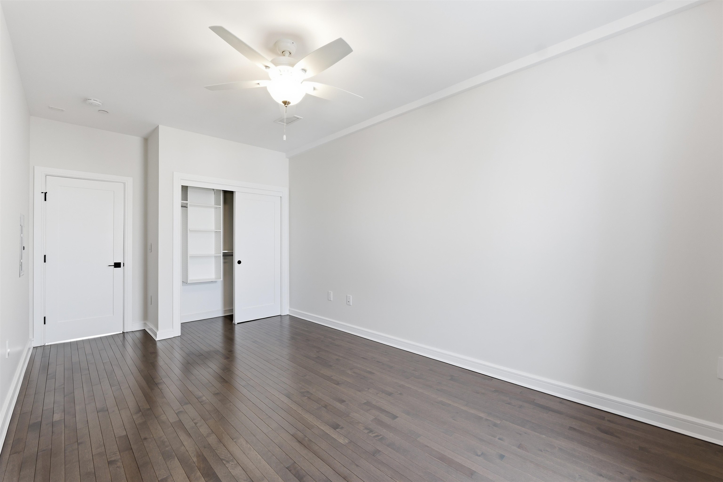 974 SUMMIT AVE Unit: 406
