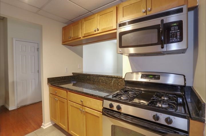 186 WAYNE ST Unit: 320