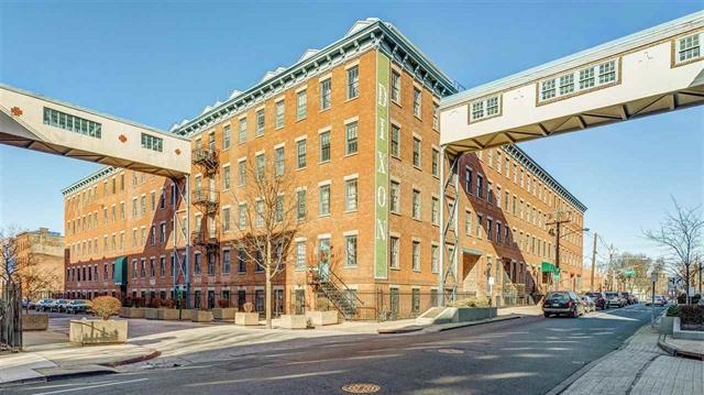186 WAYNE ST Unit: 320