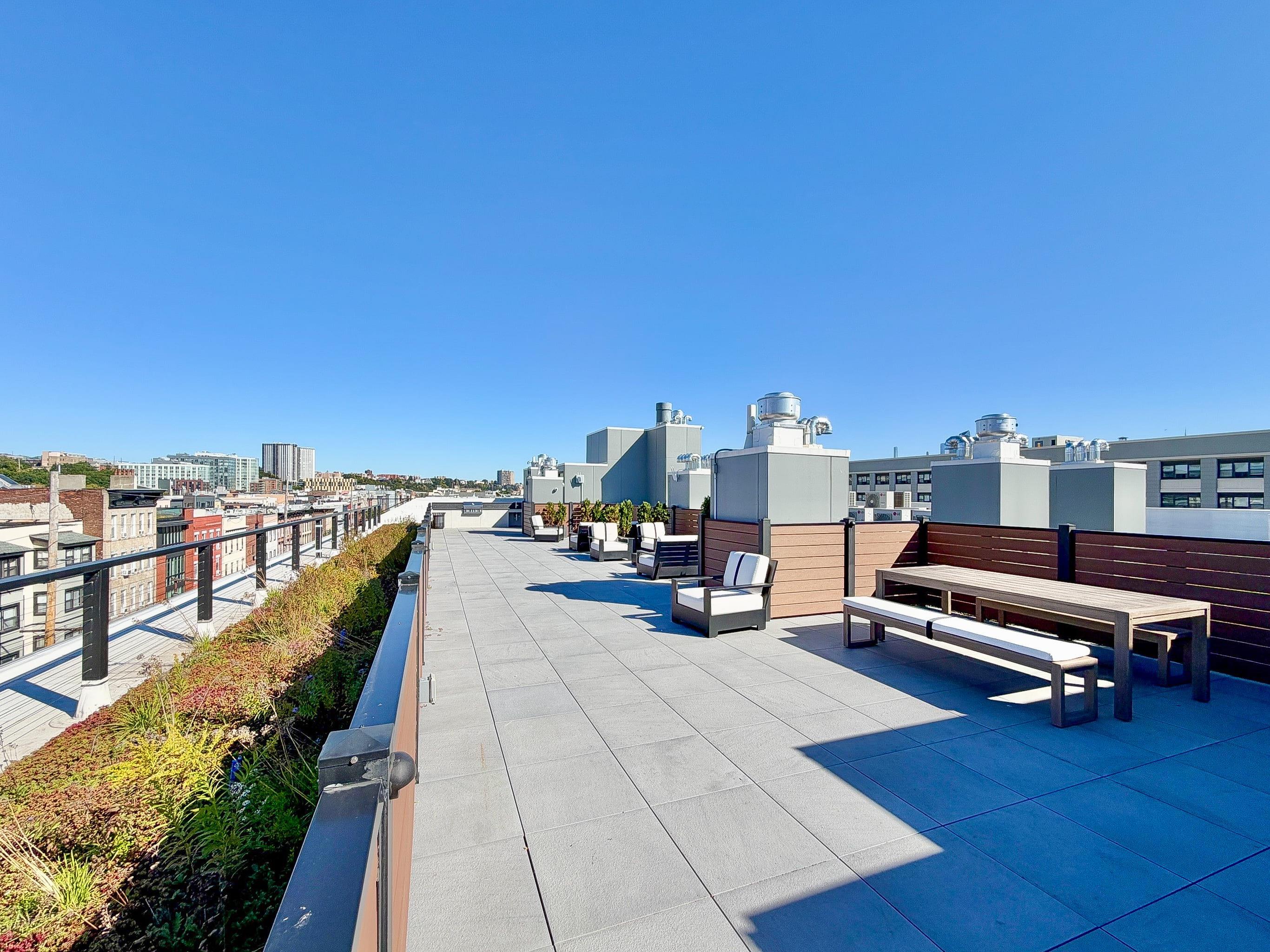 303 MADISON ST Unit: 301
