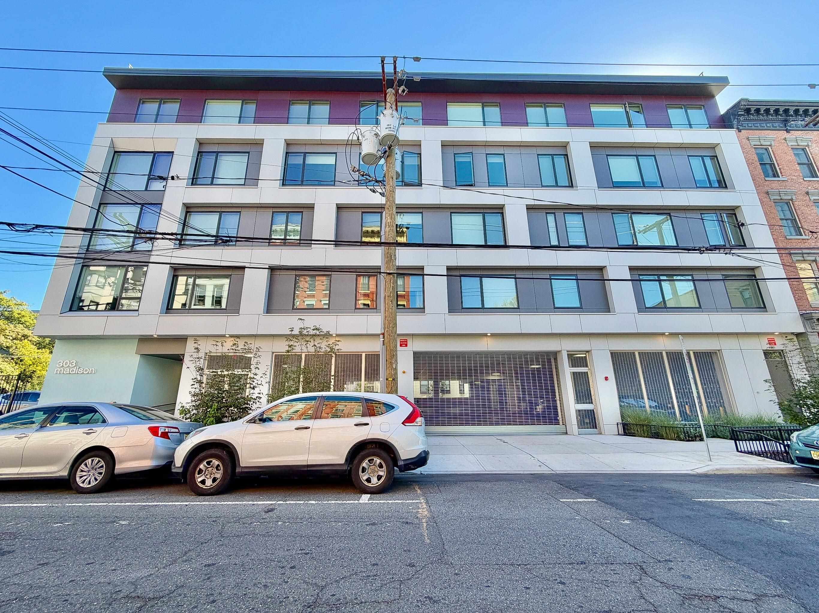 303 MADISON ST Unit: 301