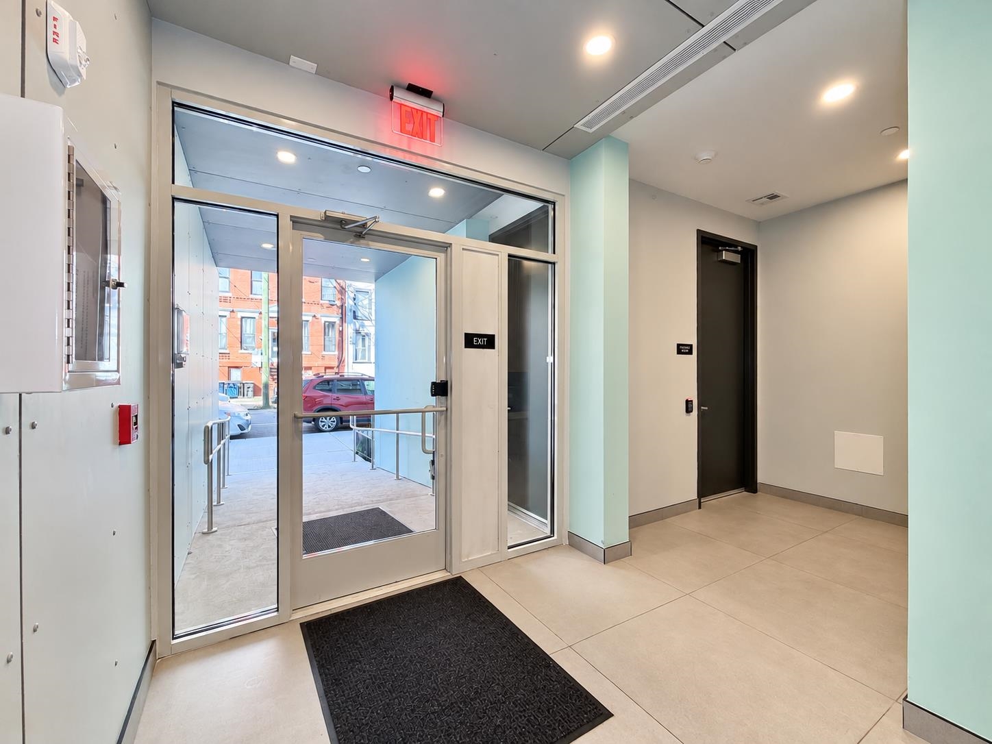 303 MADISON ST Unit: 301