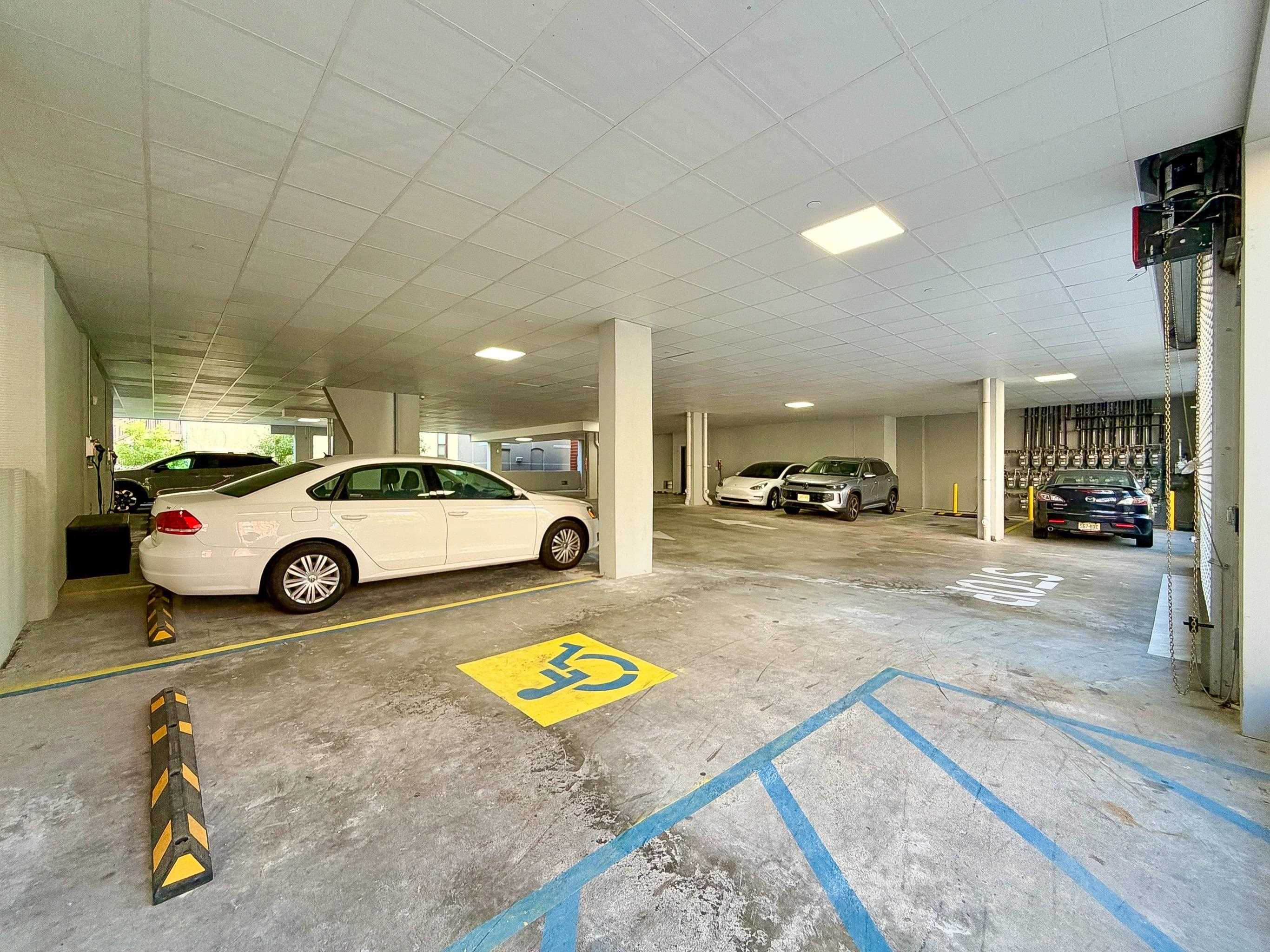 303 MADISON ST Unit: 301