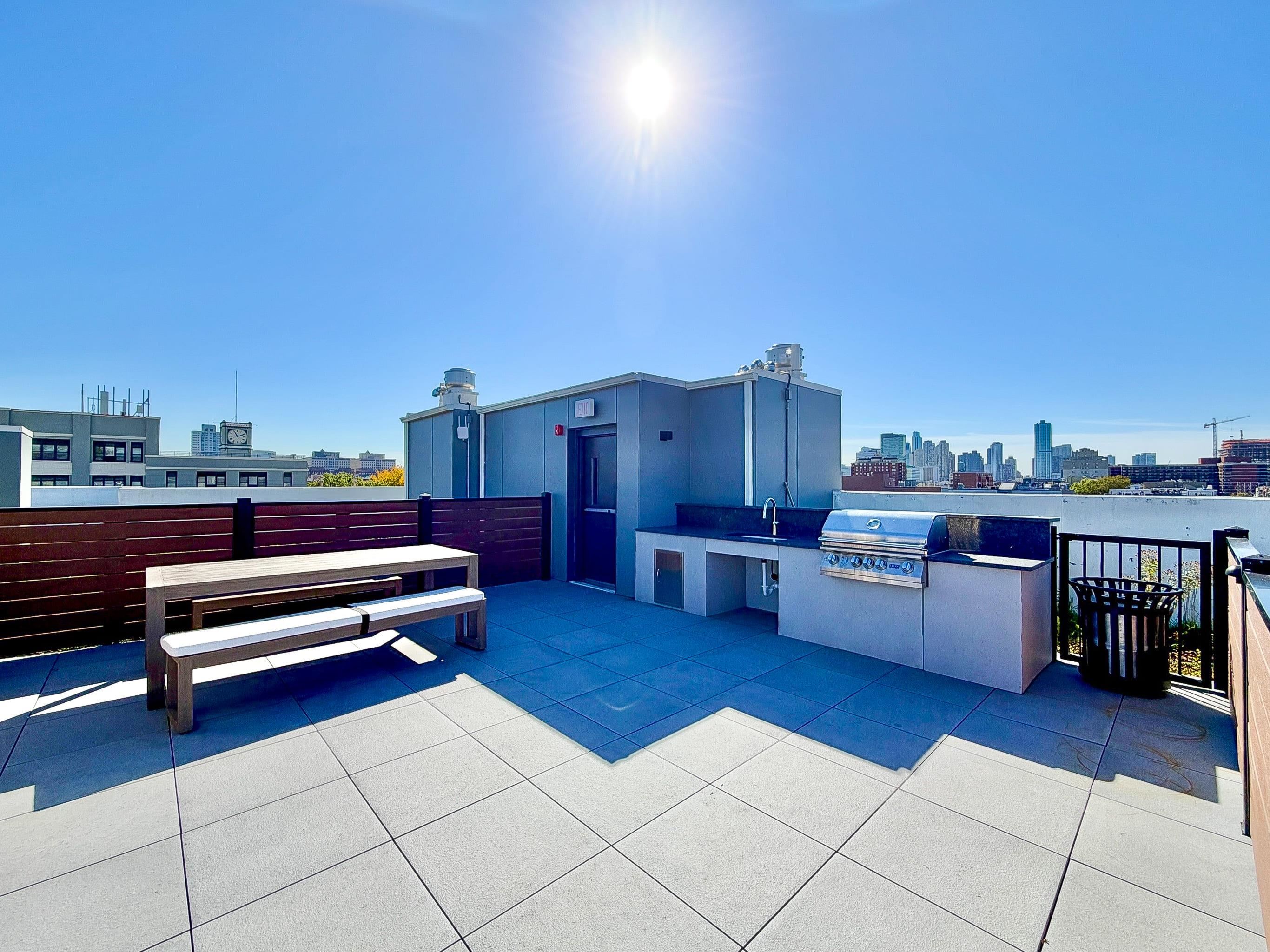 303 MADISON ST Unit: 301