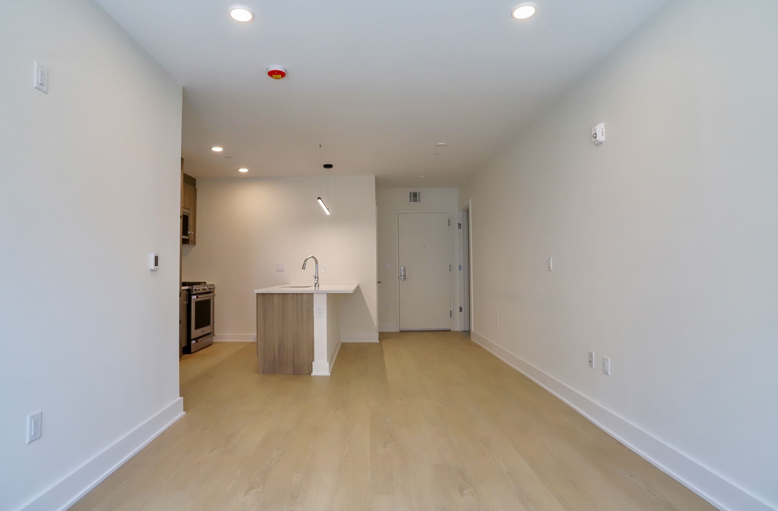 303 MADISON ST Unit: 301
