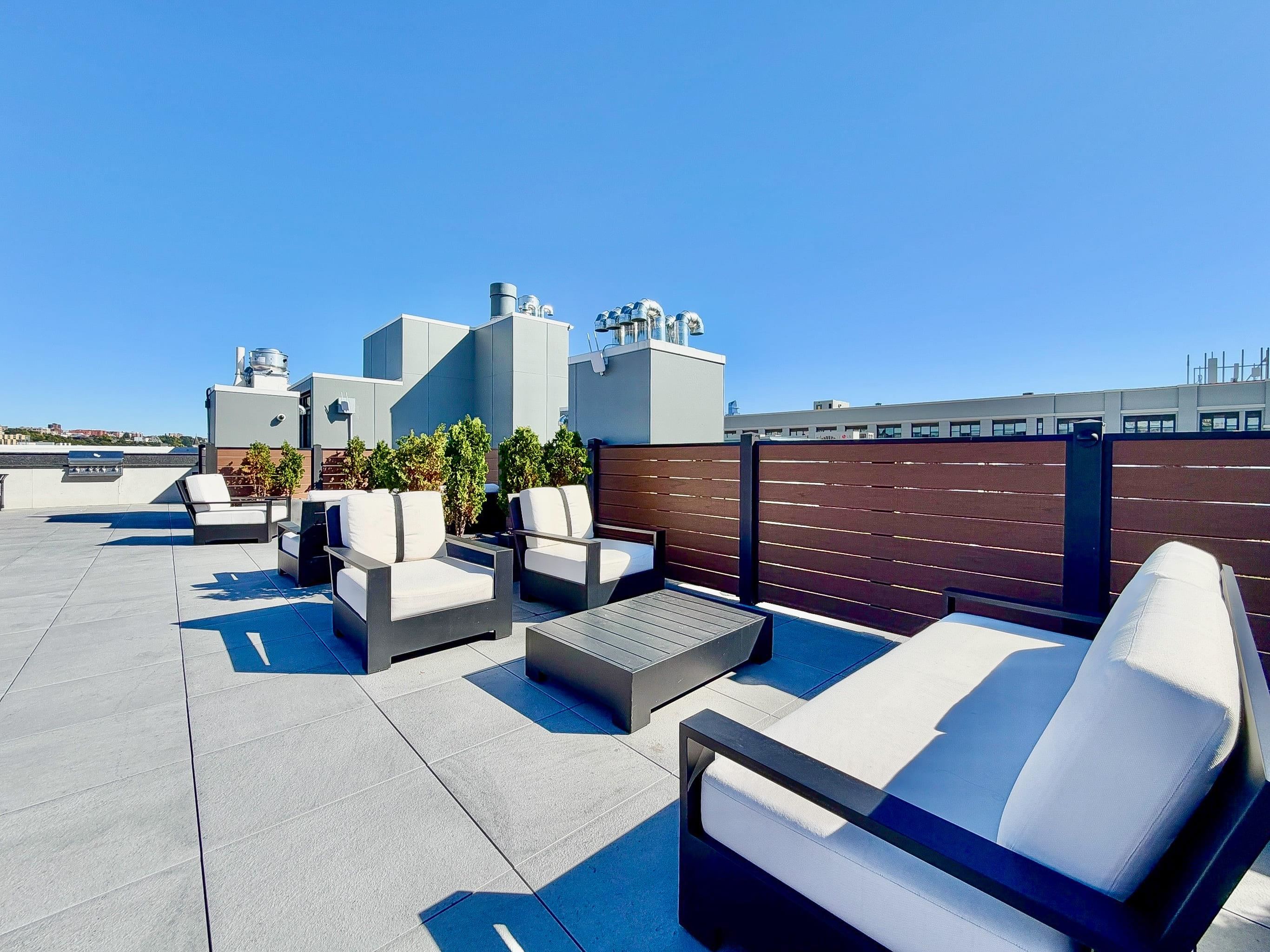 303 MADISON ST Unit: 301