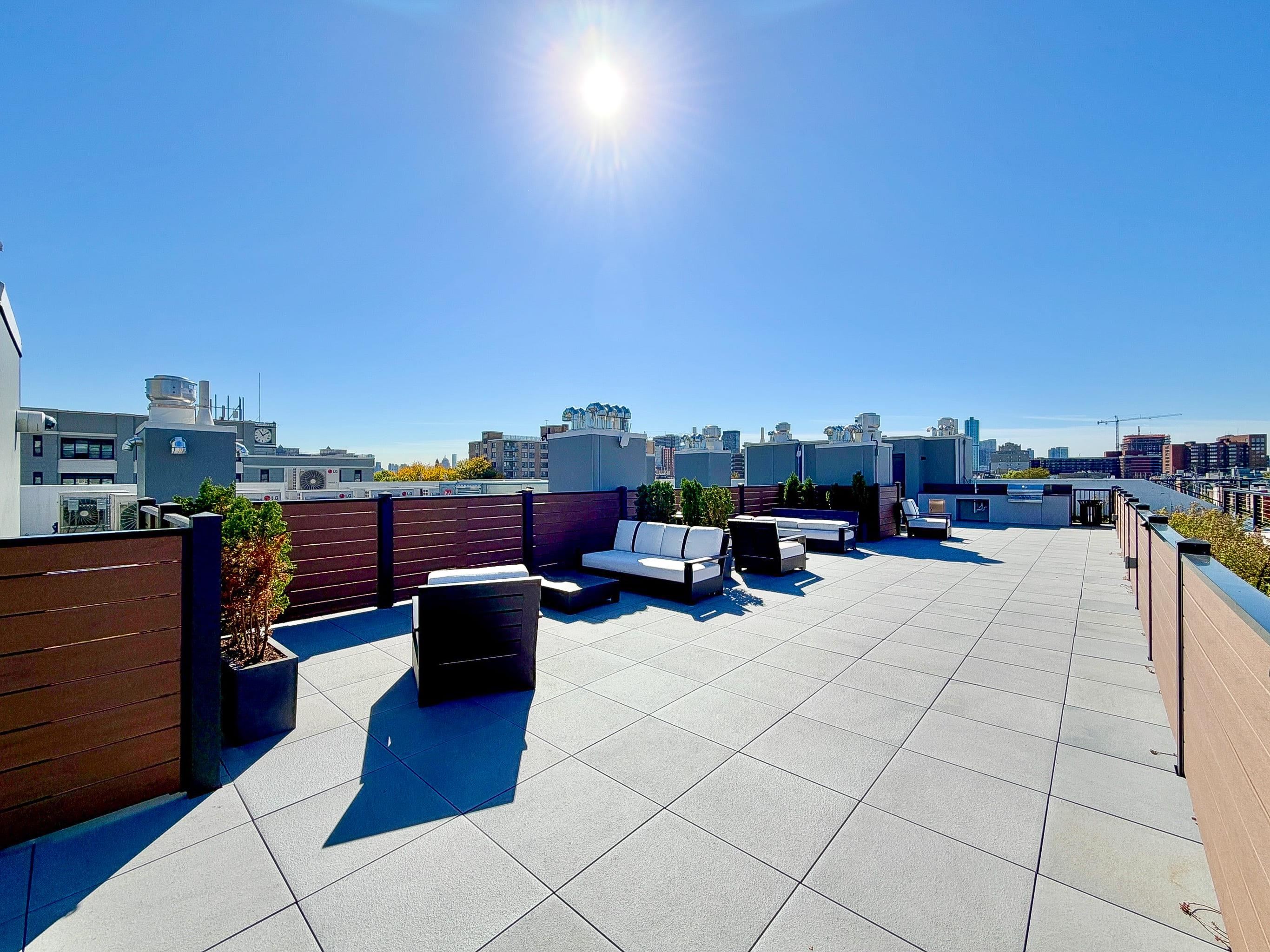 303 MADISON ST Unit: 301