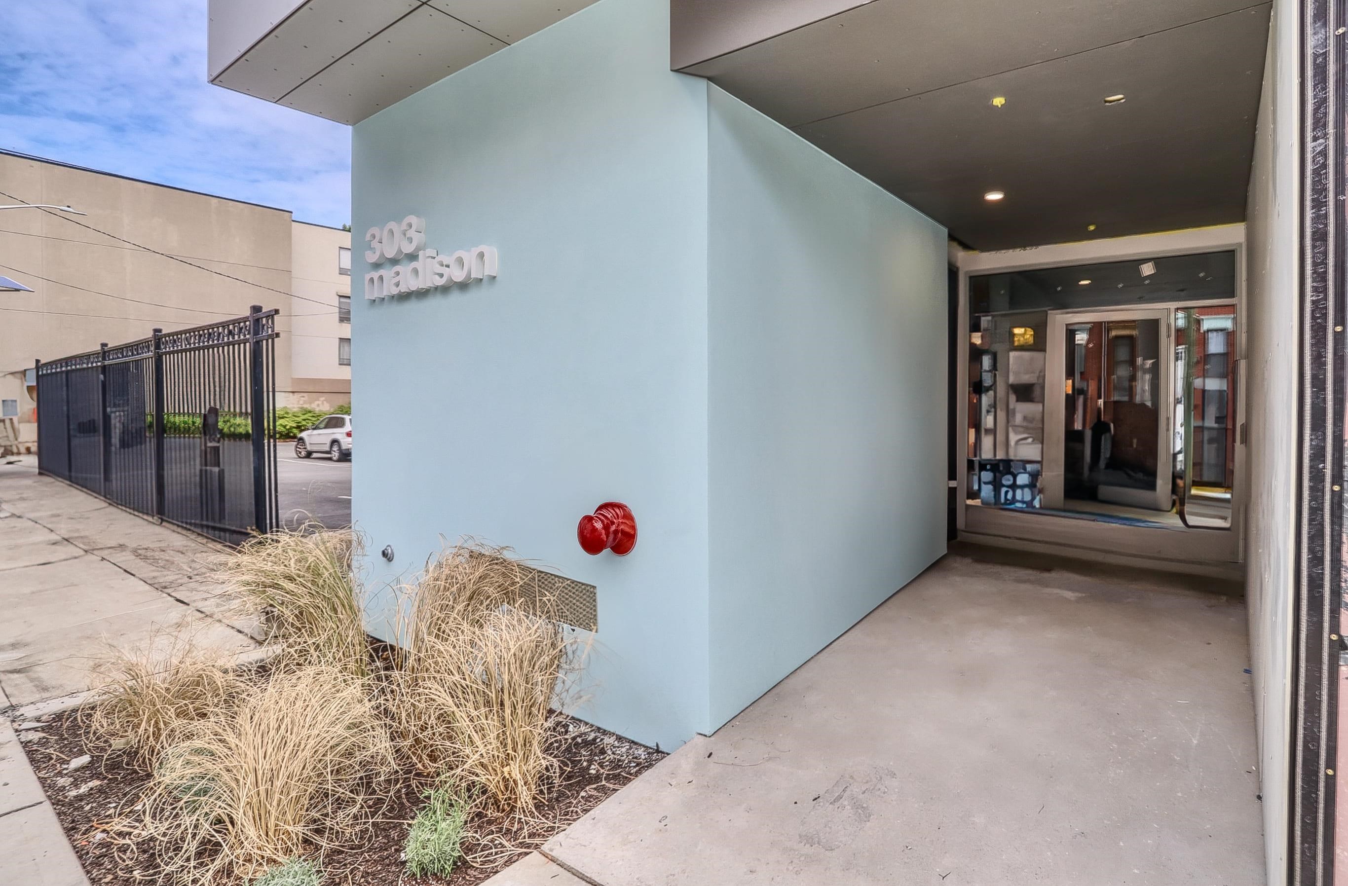 303 MADISON ST Unit: 301