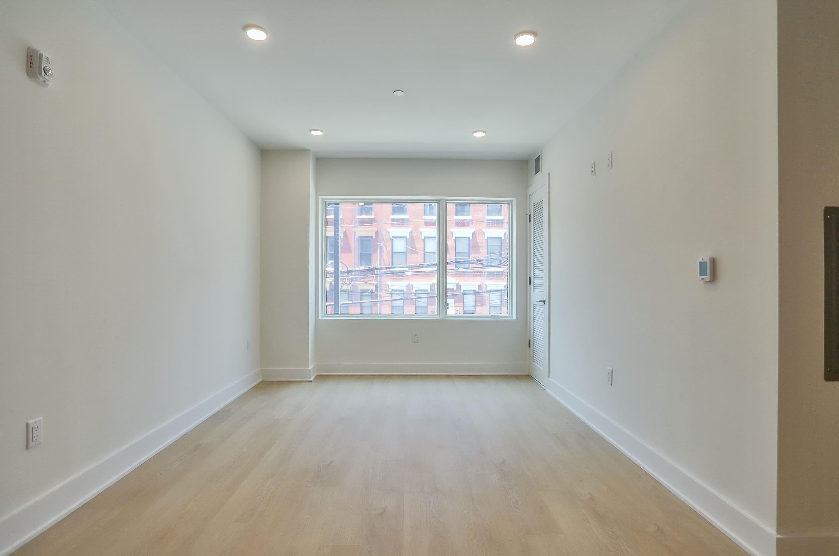 303 MADISON ST Unit: 301