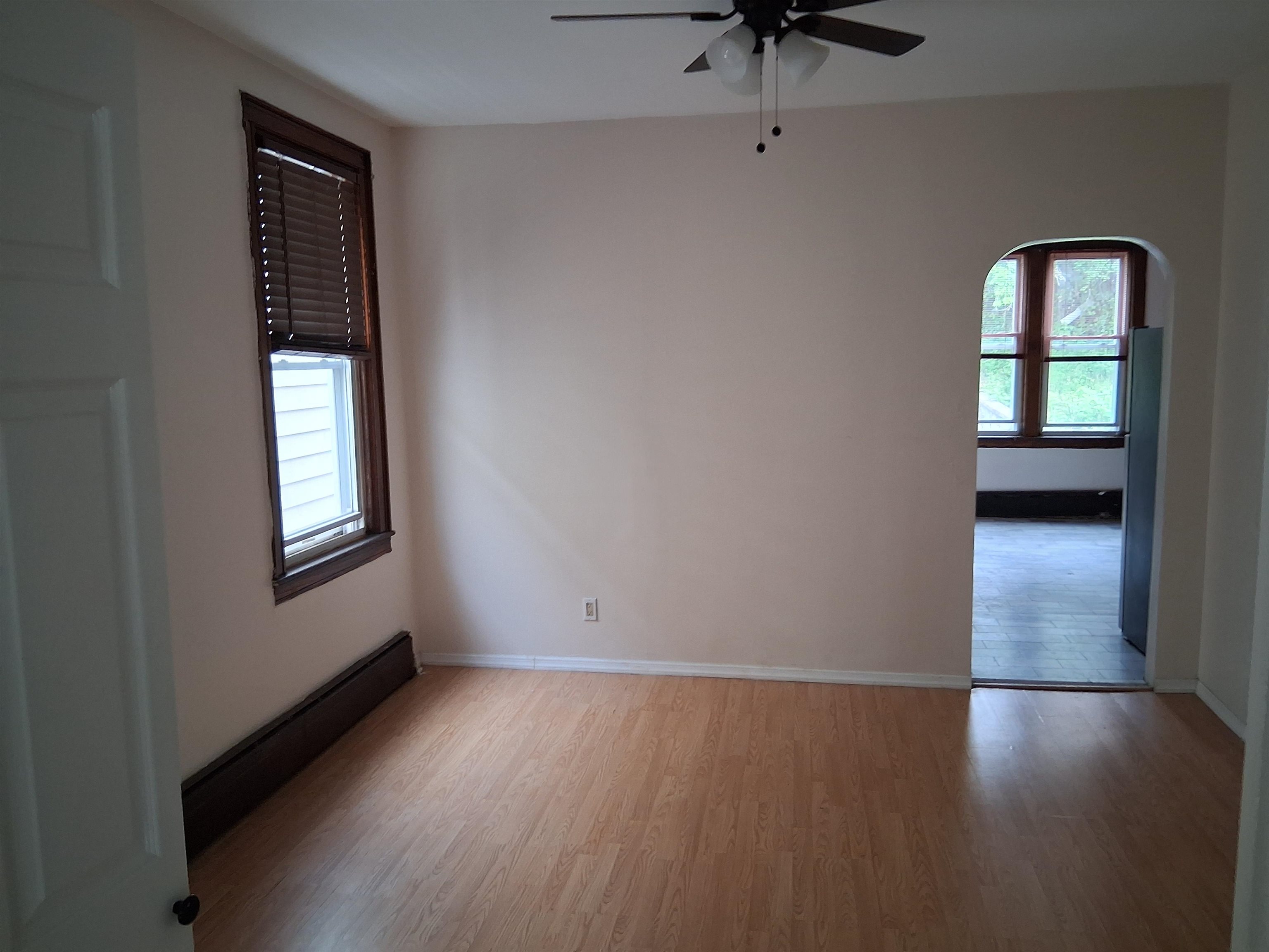 182 TERRACE AVE Unit: 2