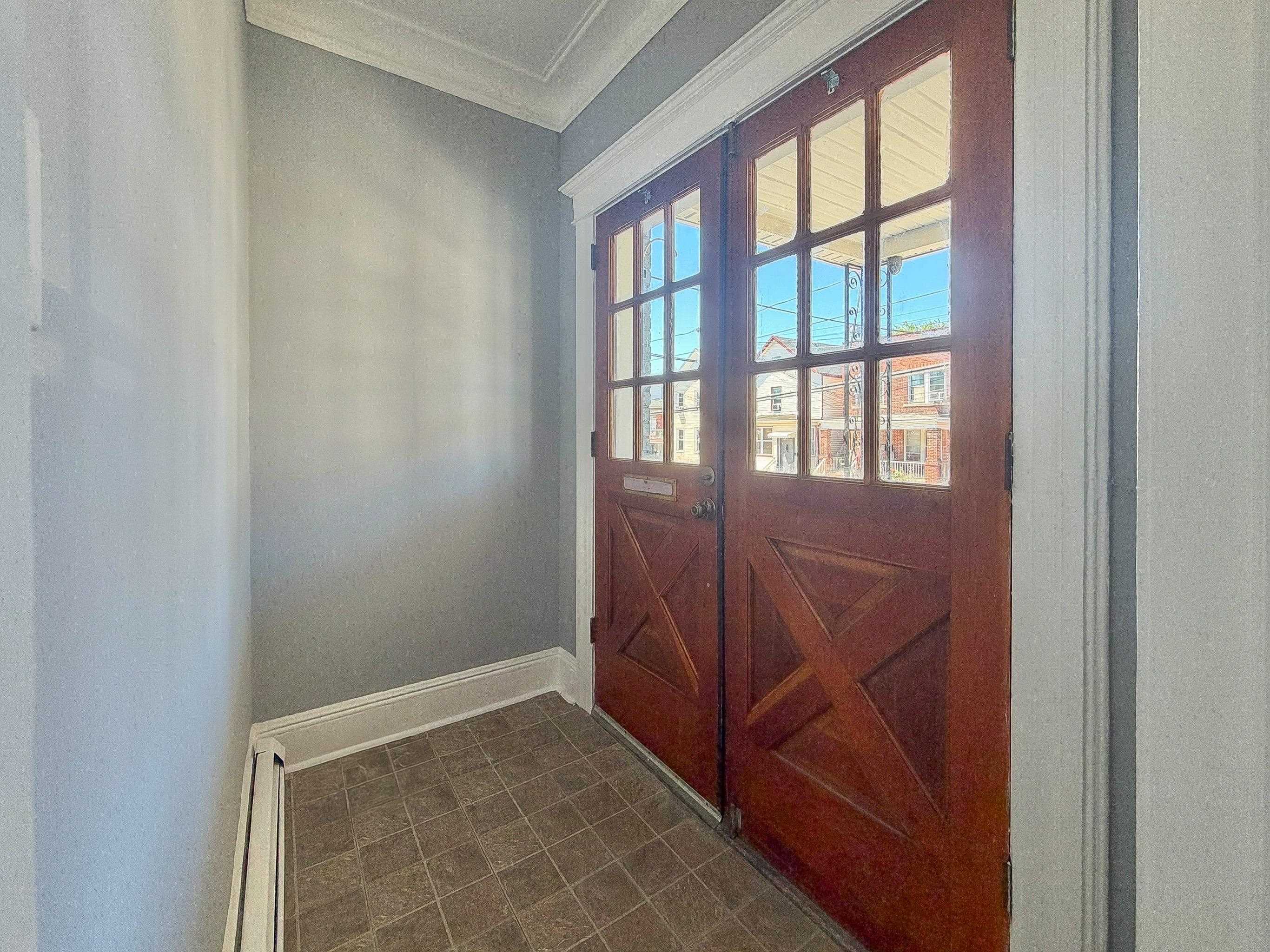 42 GREENVILLE AVE Unit: 2