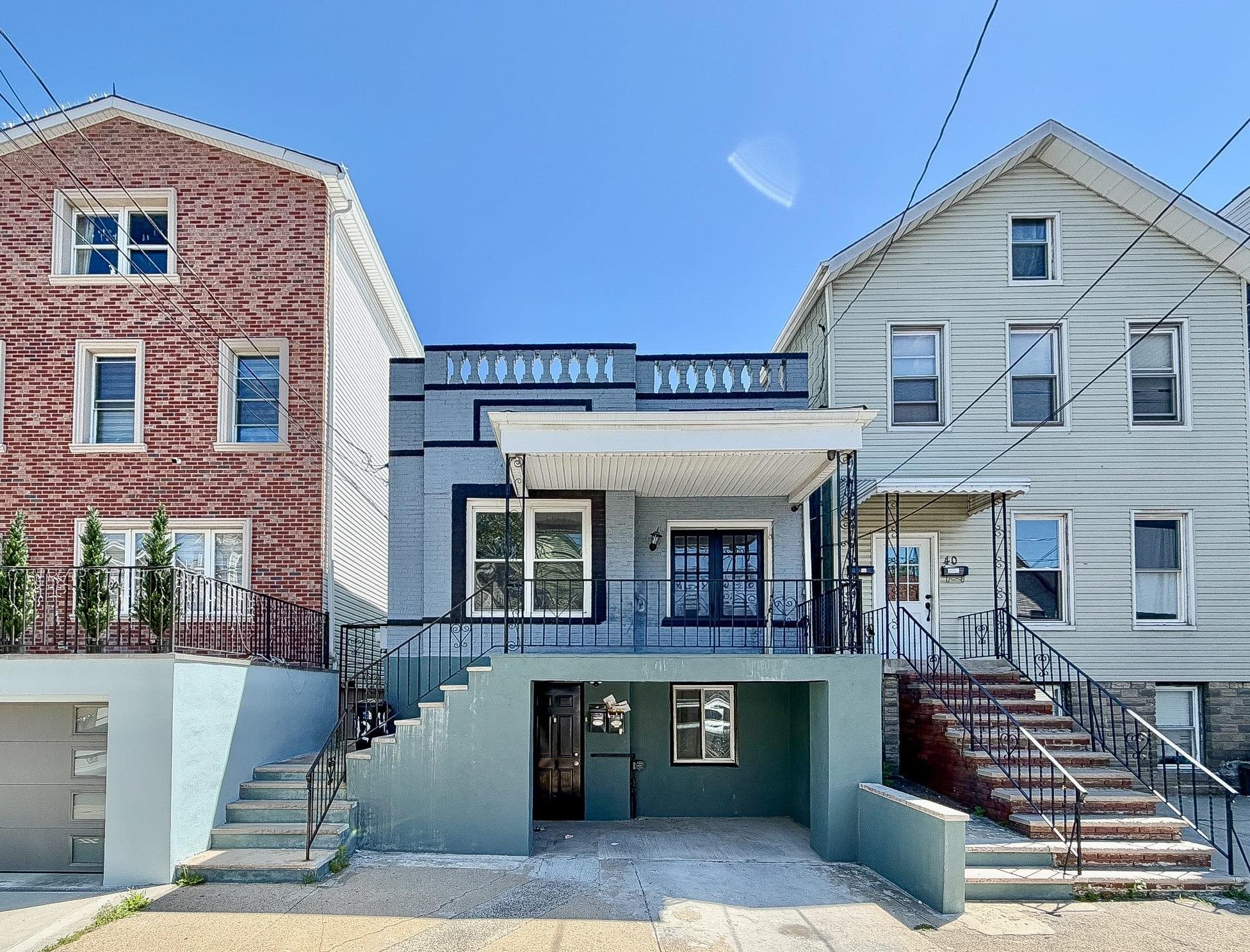 42 GREENVILLE AVE Unit: 2