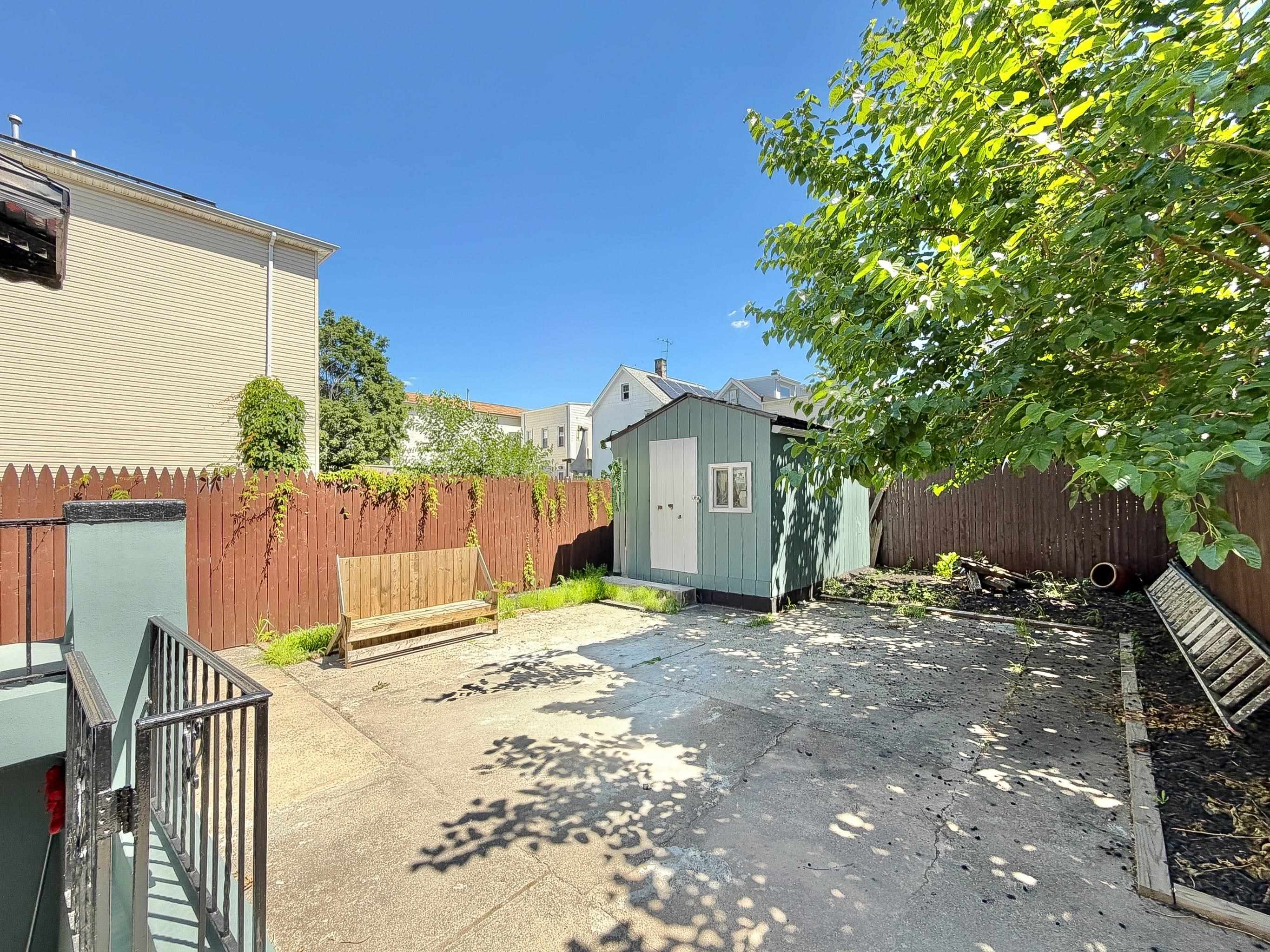 42 GREENVILLE AVE Unit: 2