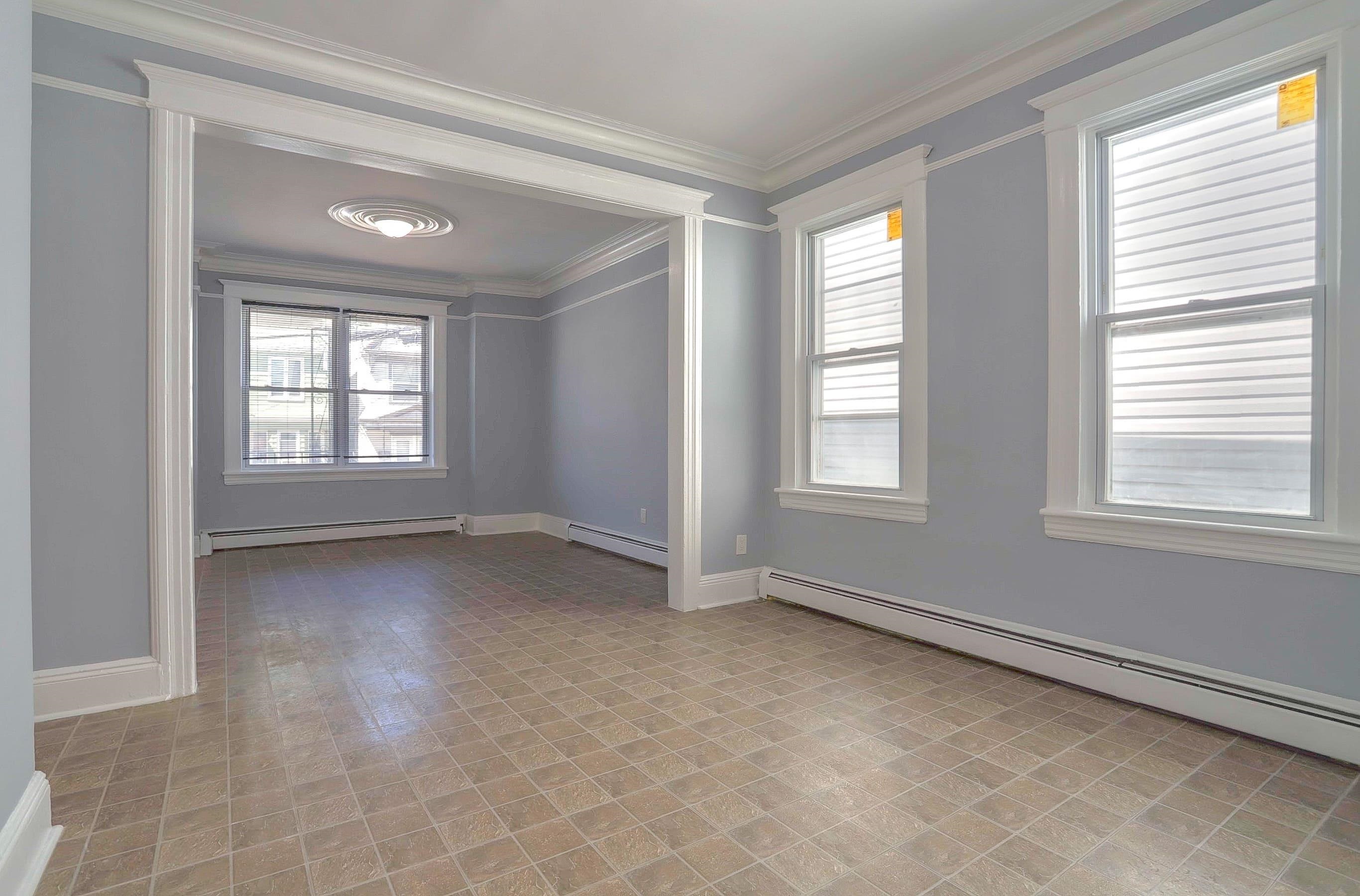 42 GREENVILLE AVE Unit: 2
